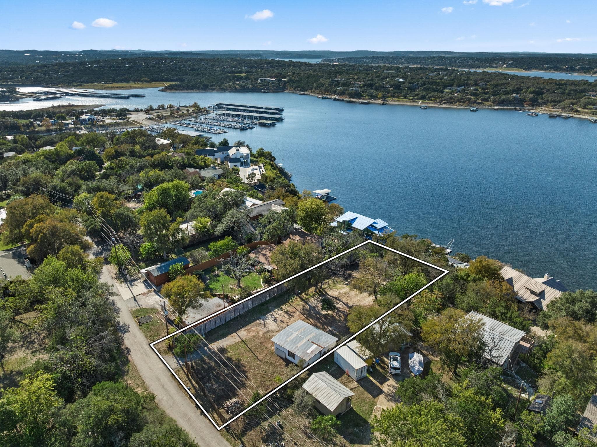 16453 Lake Loop