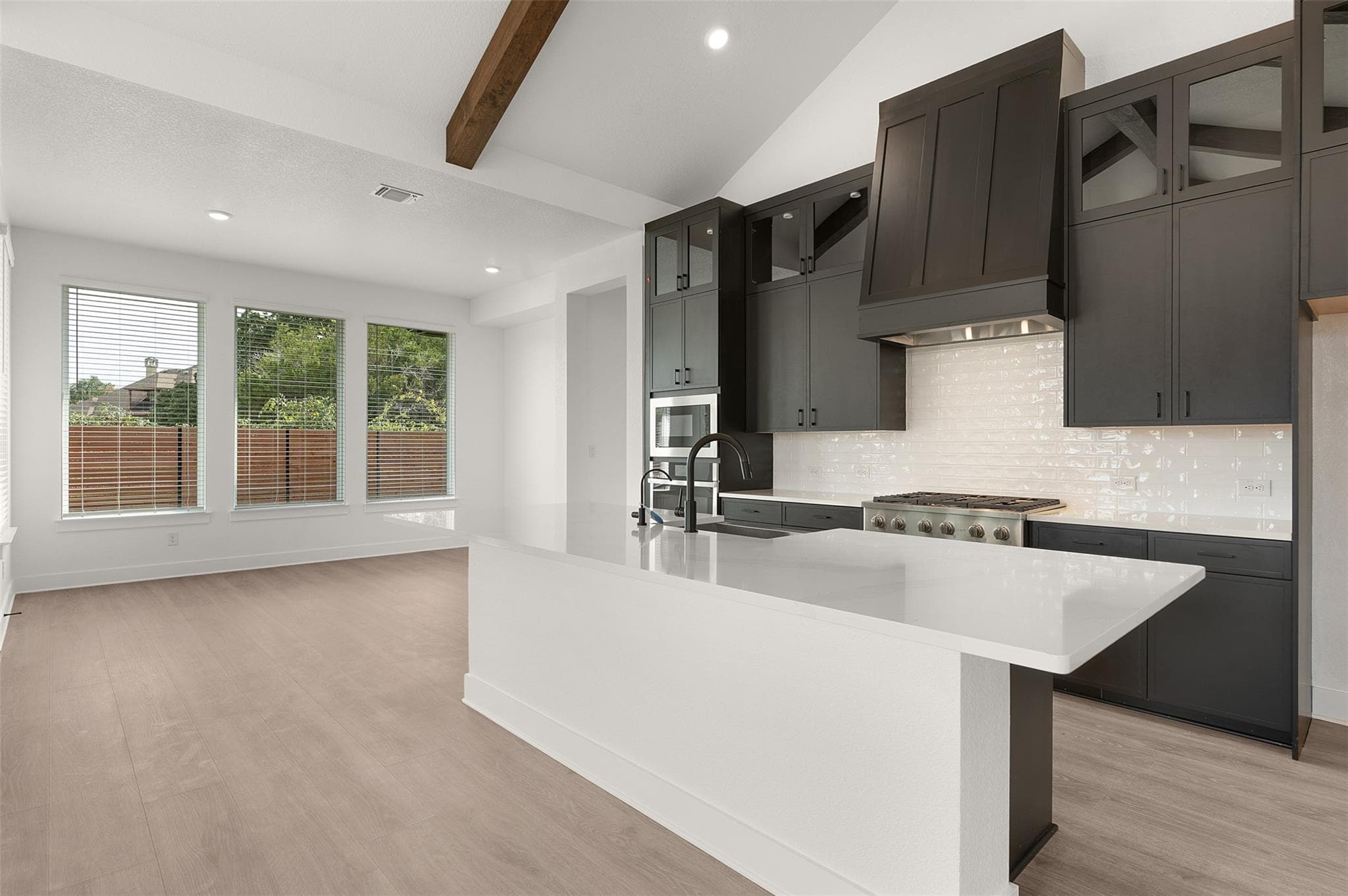 2105 Tobiano Trce