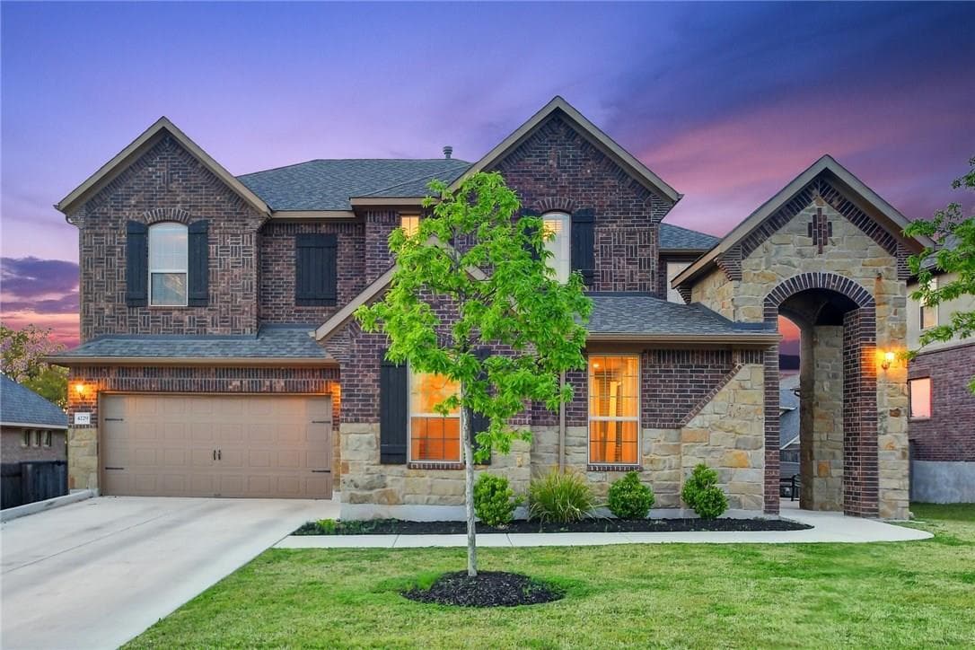 4229 Valley Oaks Dr