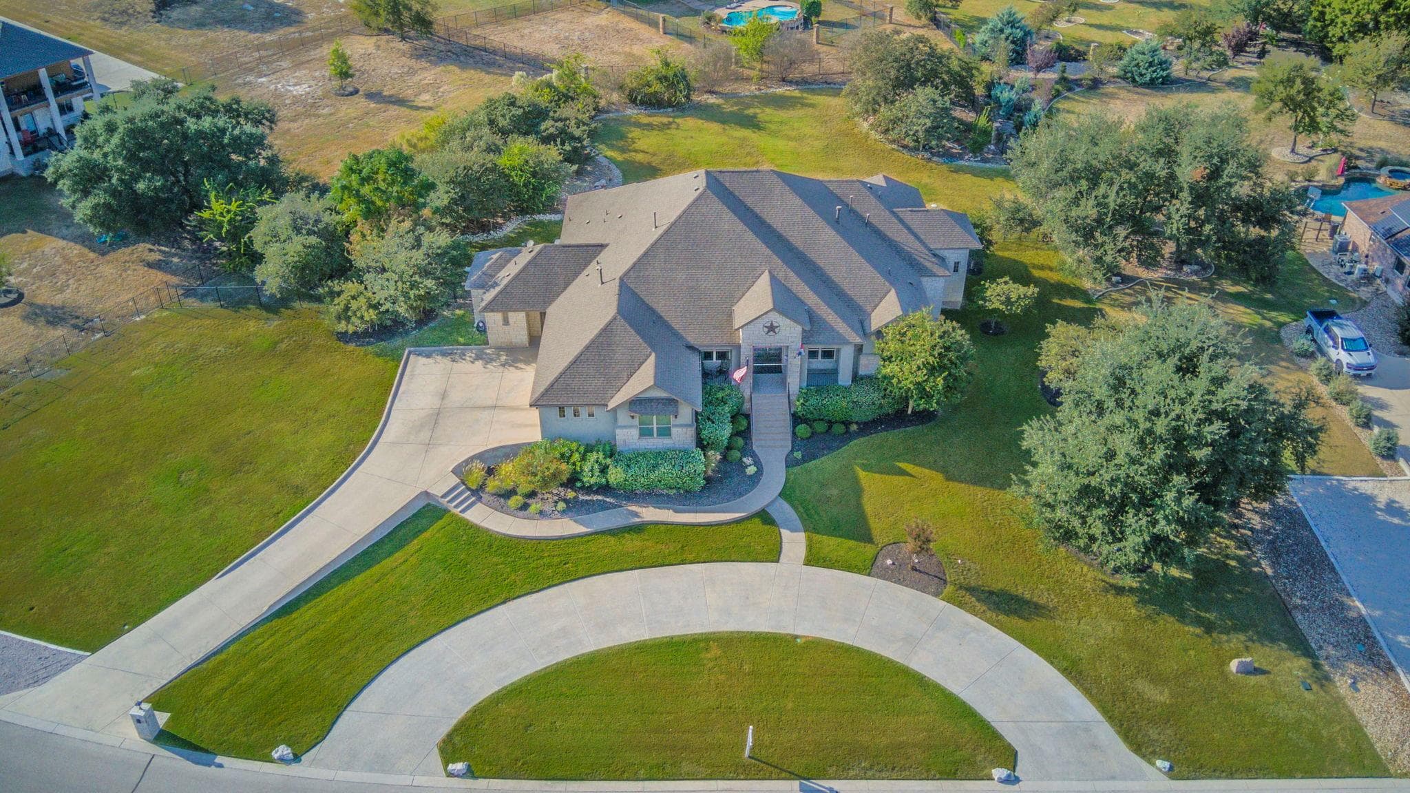 205 Standing Oak Dr