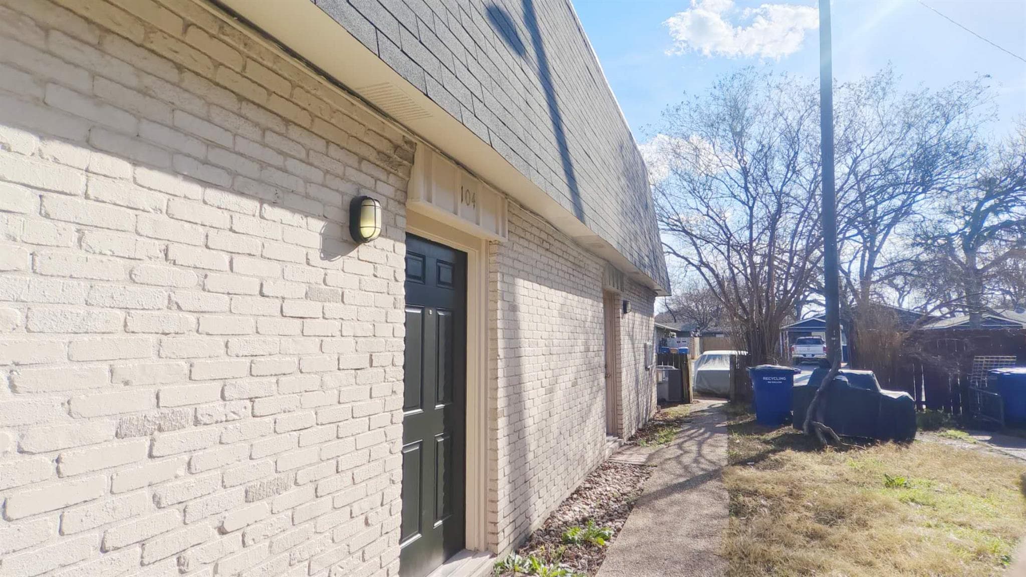 1900 Hearthside Dr