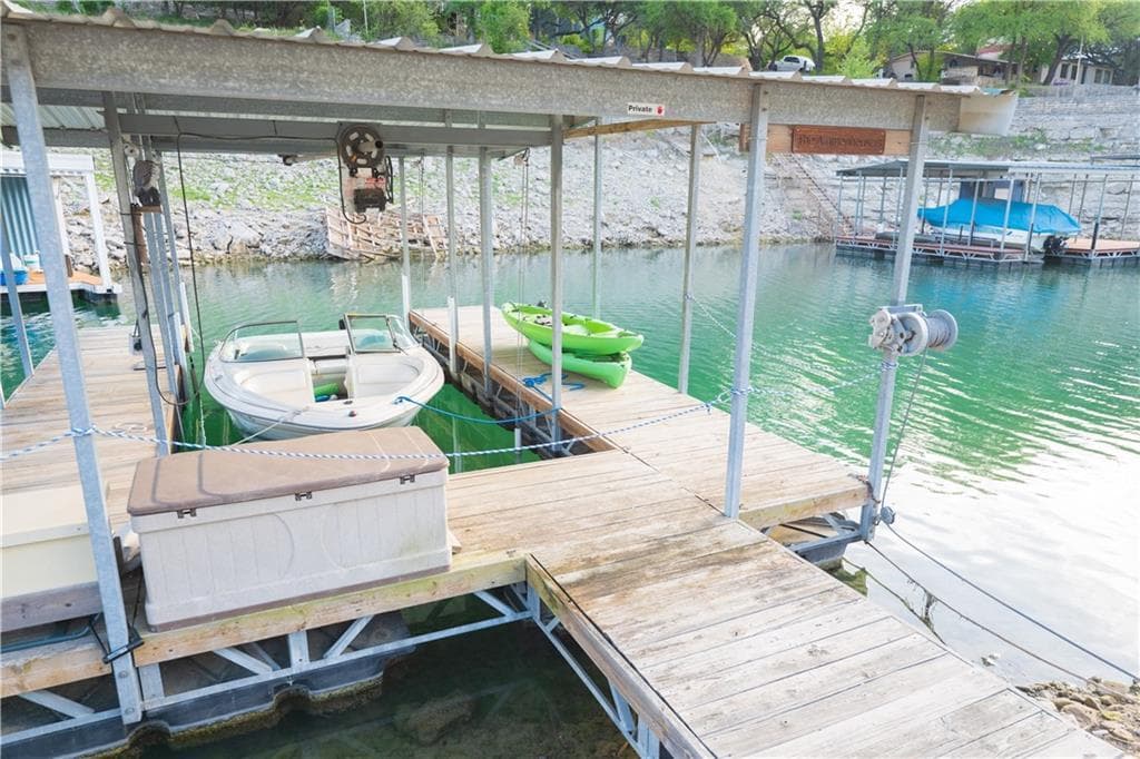 16308 Lake Loop