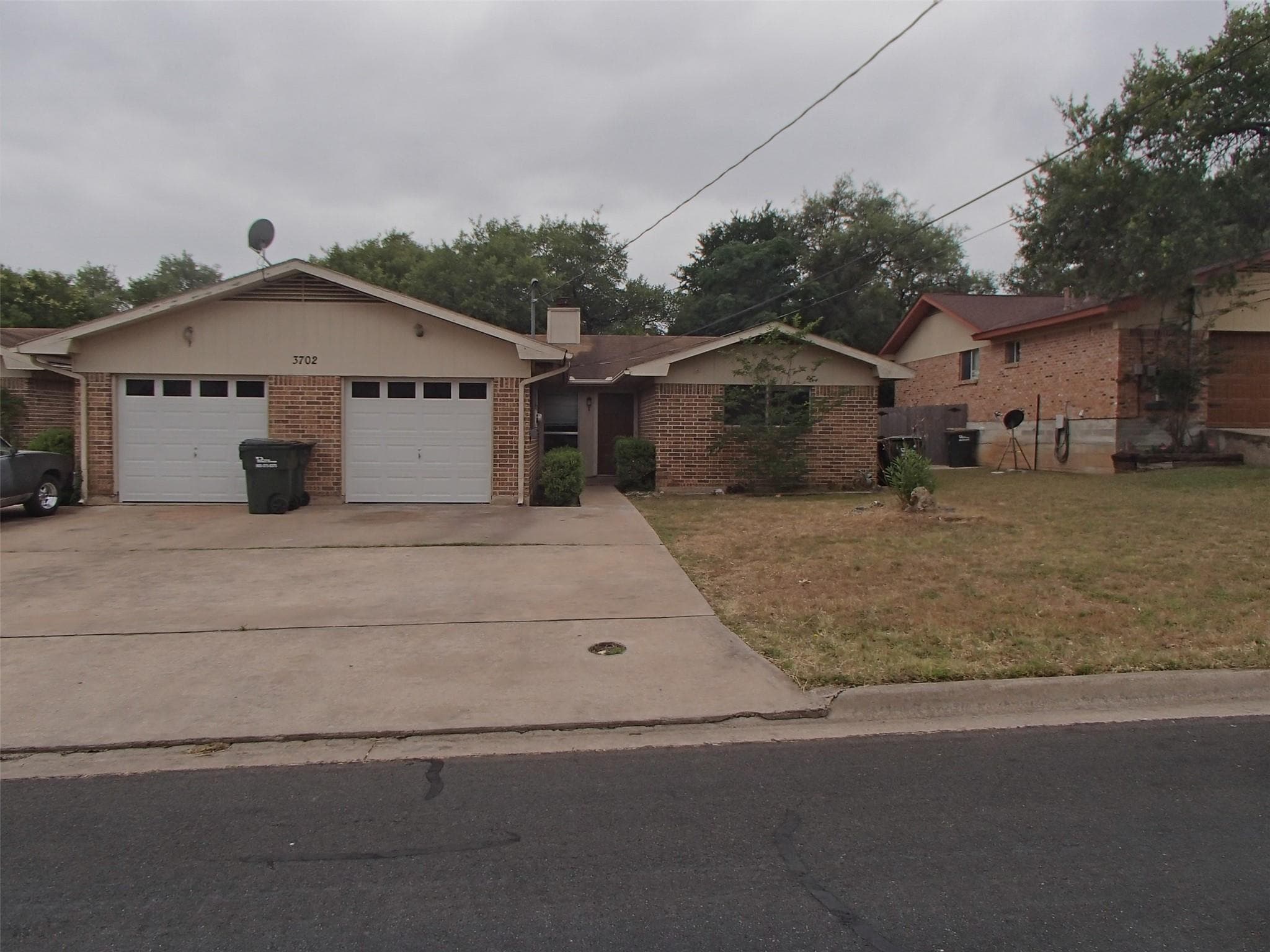 3702 Rocky Hollow Trl #B