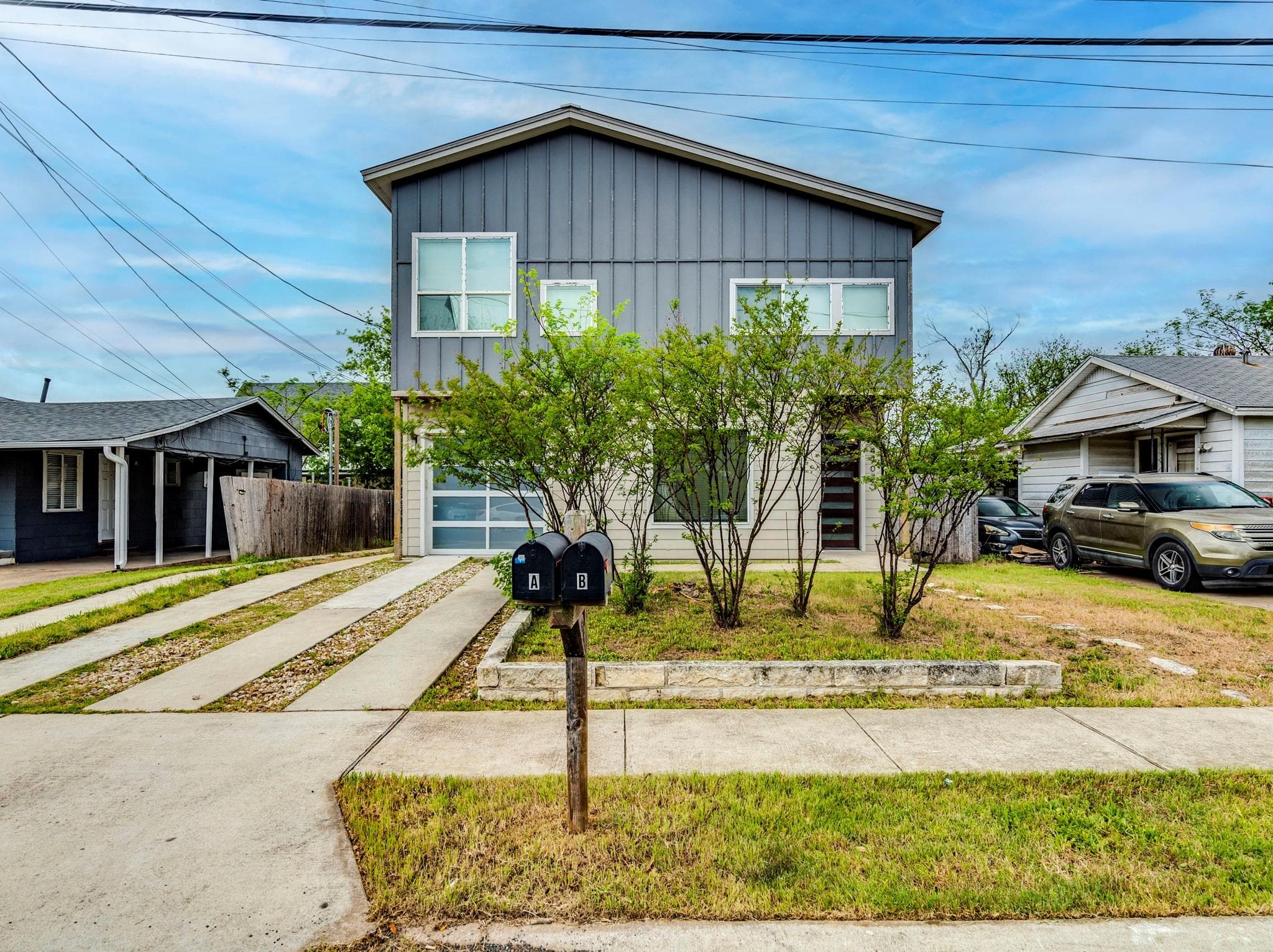 4707 Leslie Ave #A