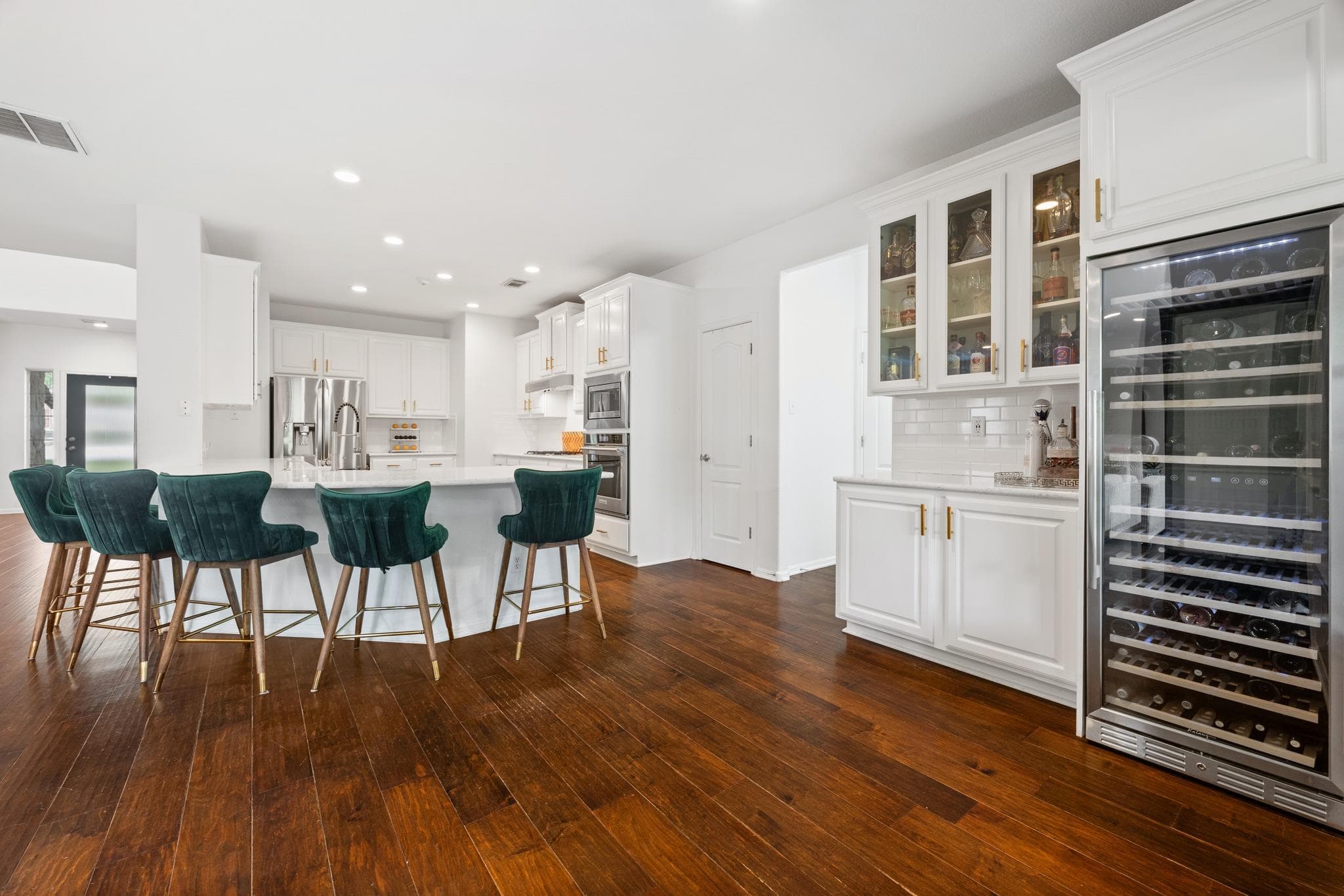 6408 Magenta Ln