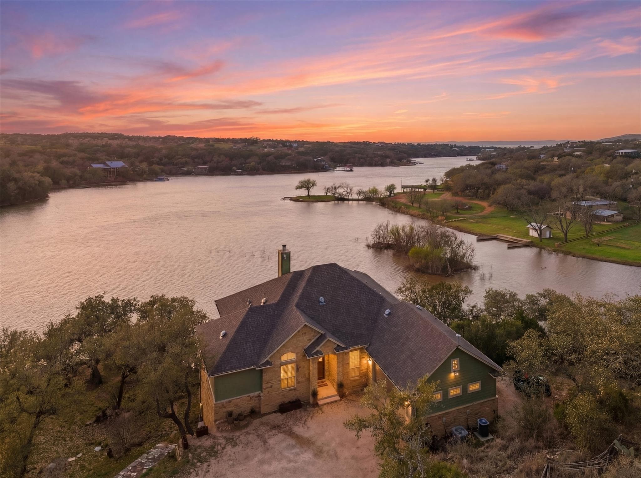 320 Park Ln