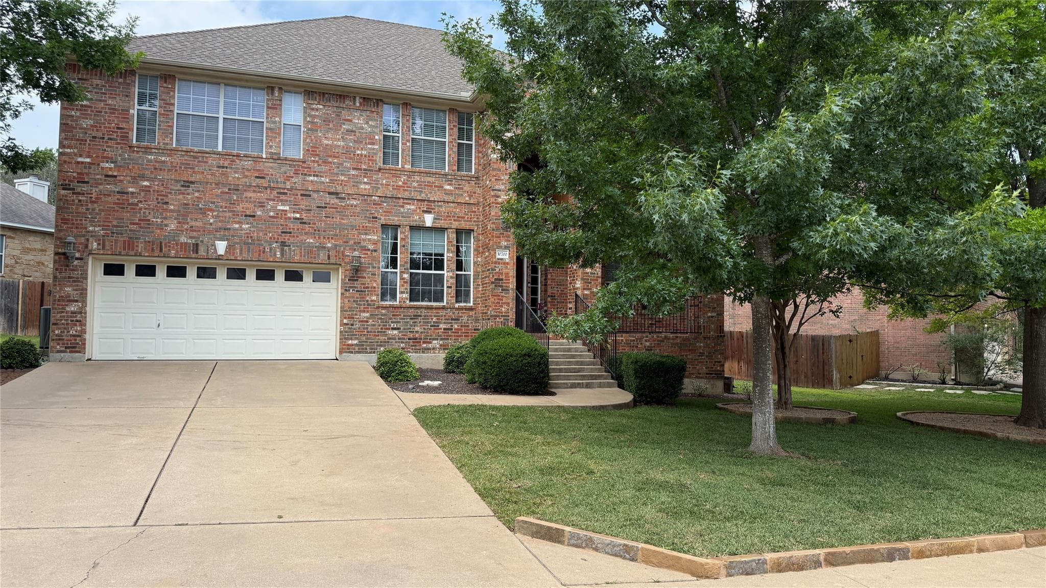10700 Pointe View Dr