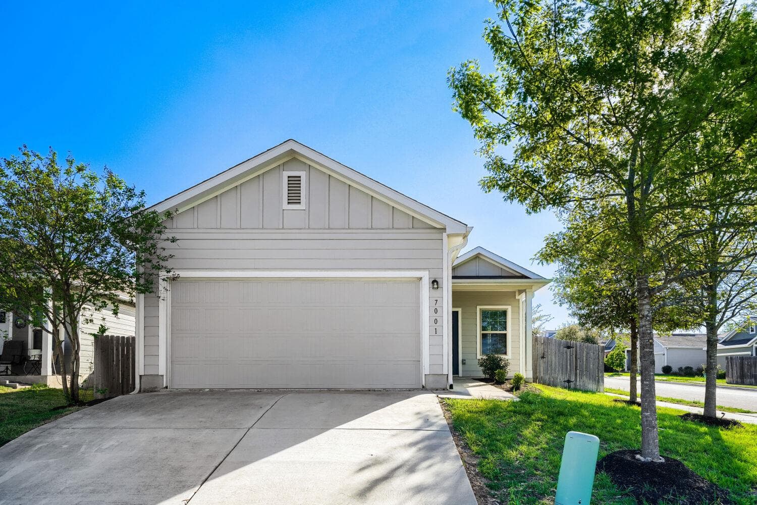 7001 Tonka Ln