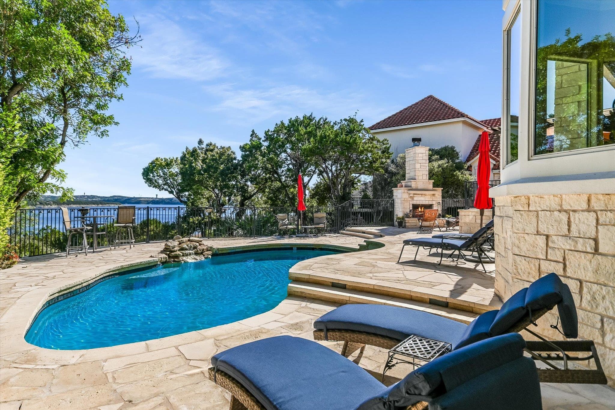 1817 Kingfisher Ridge Cv
