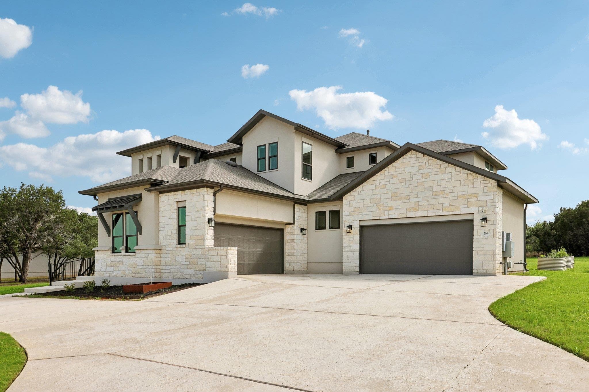 216 Spence Ln