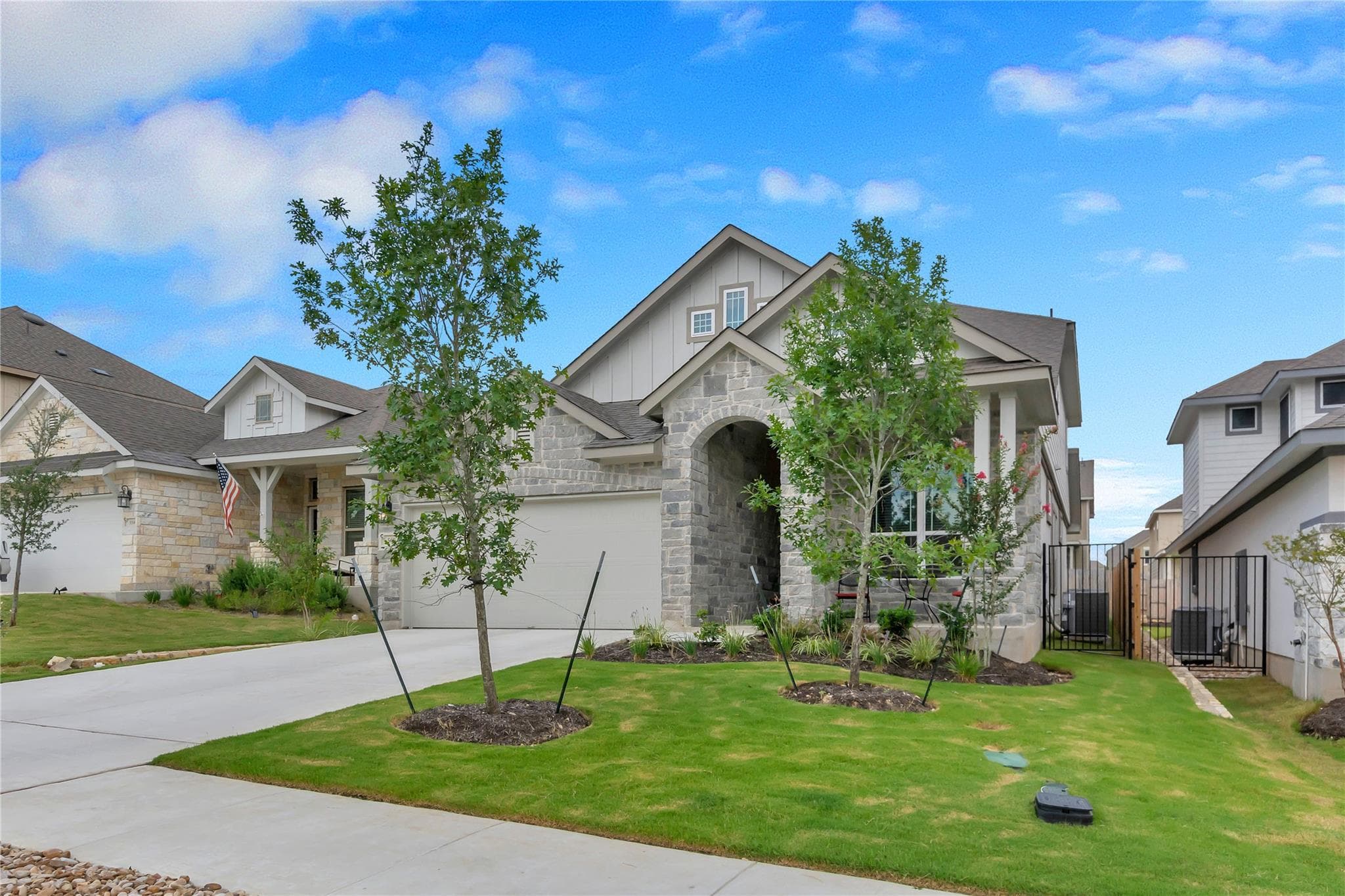 563 Saturnia Dr