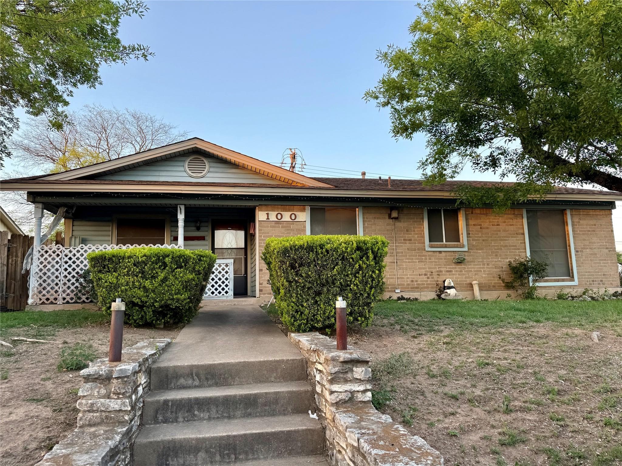 100 Skyloop Dr