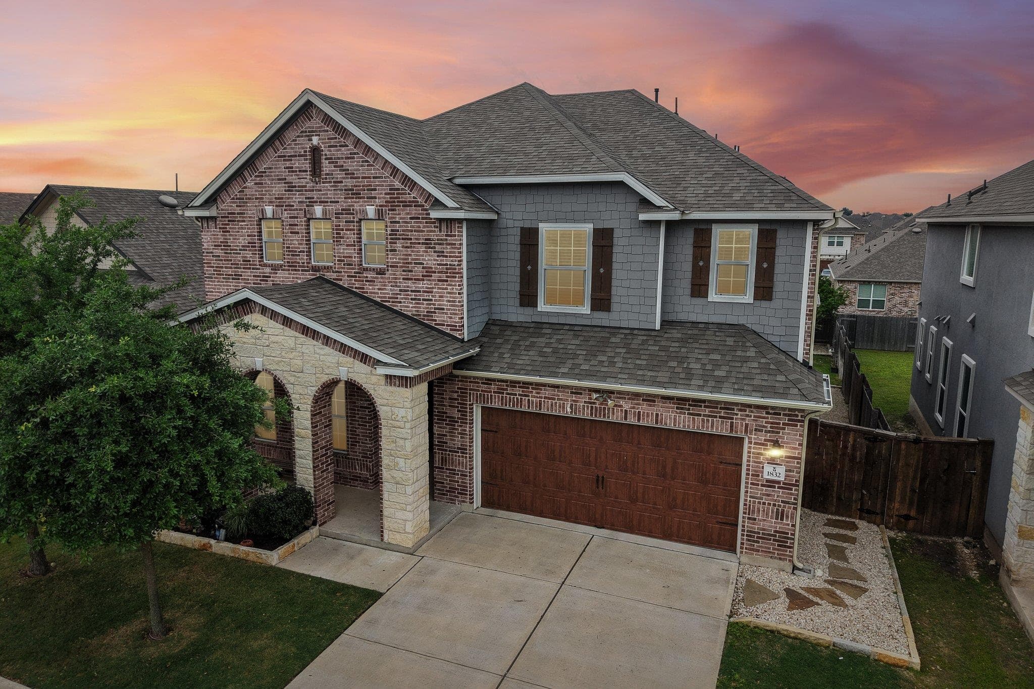 1832 Stinnett Dr