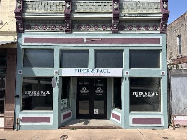 111 N Main St