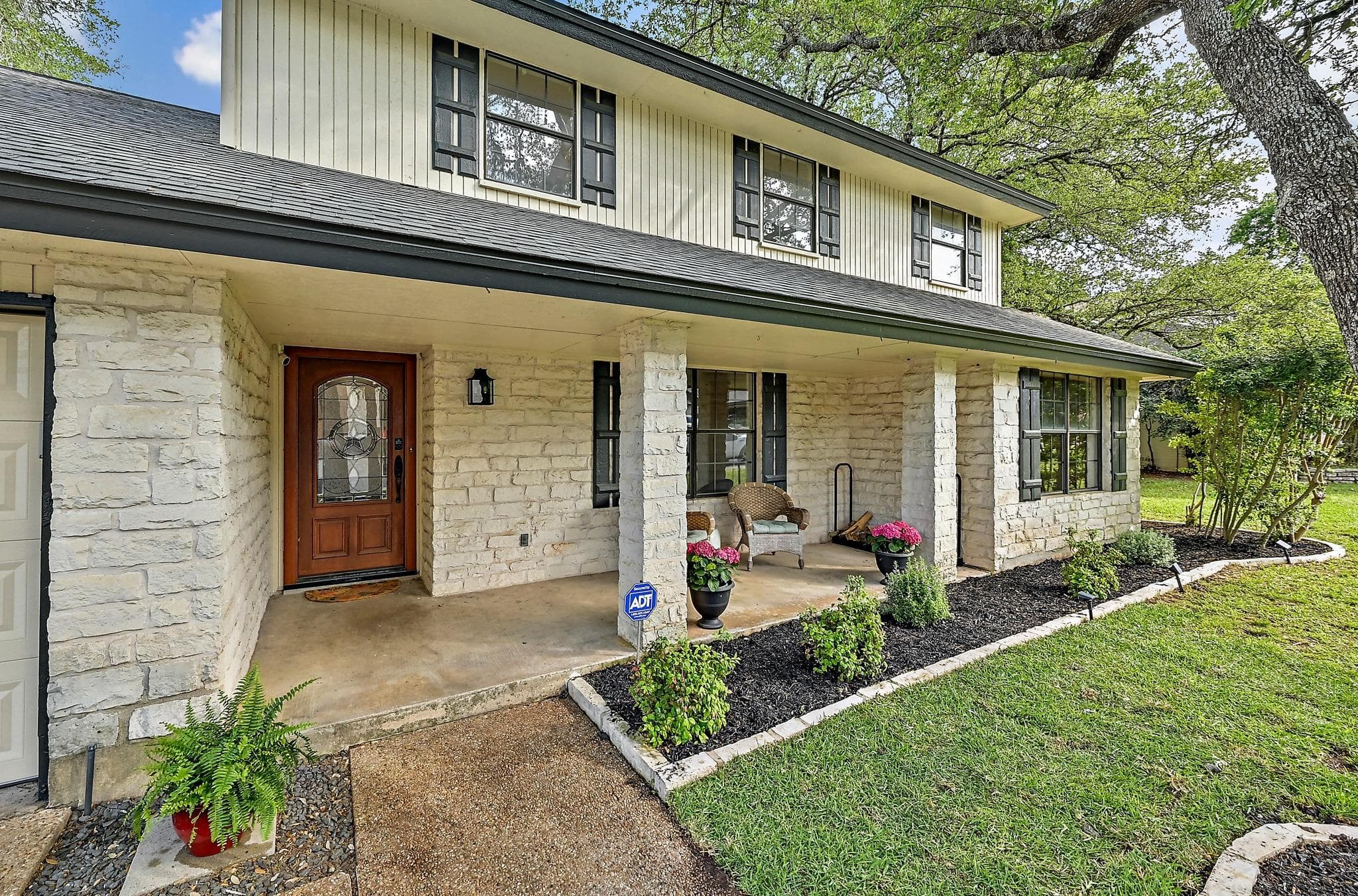 11105 Wintergreen Hl