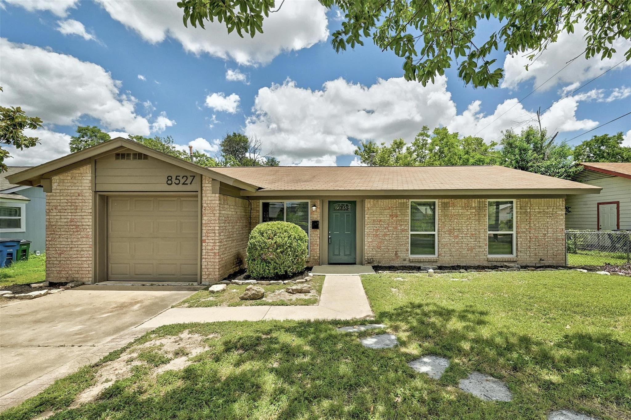 8527 Maine Dr