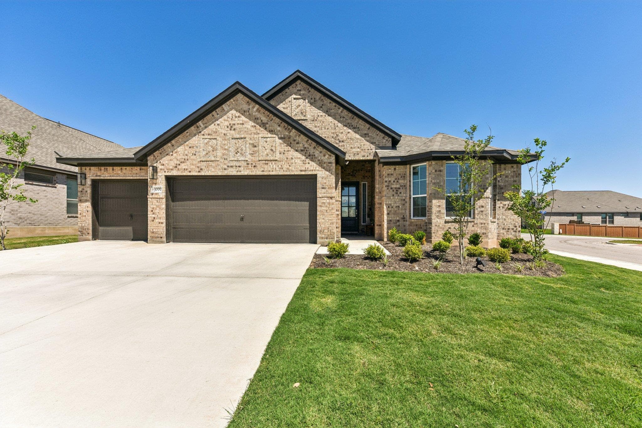 1000 Rollingwood Trl