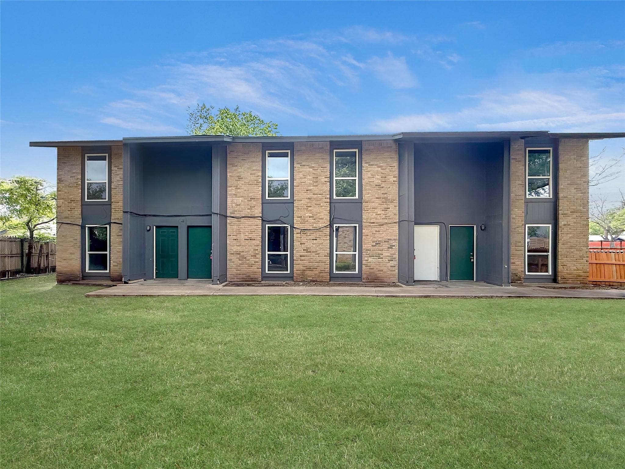 8611 Putnam Dr #103