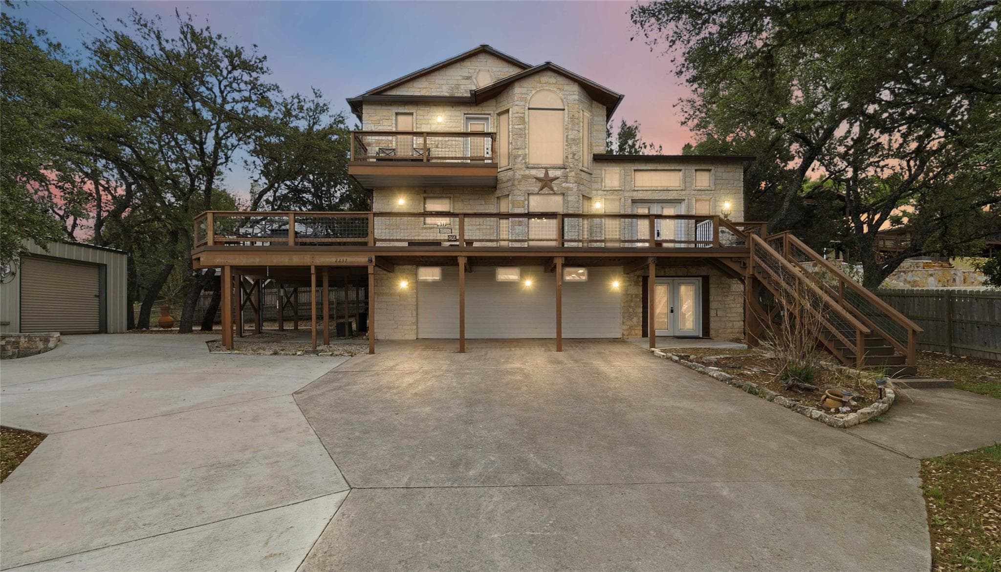 2232 Glenn Dr