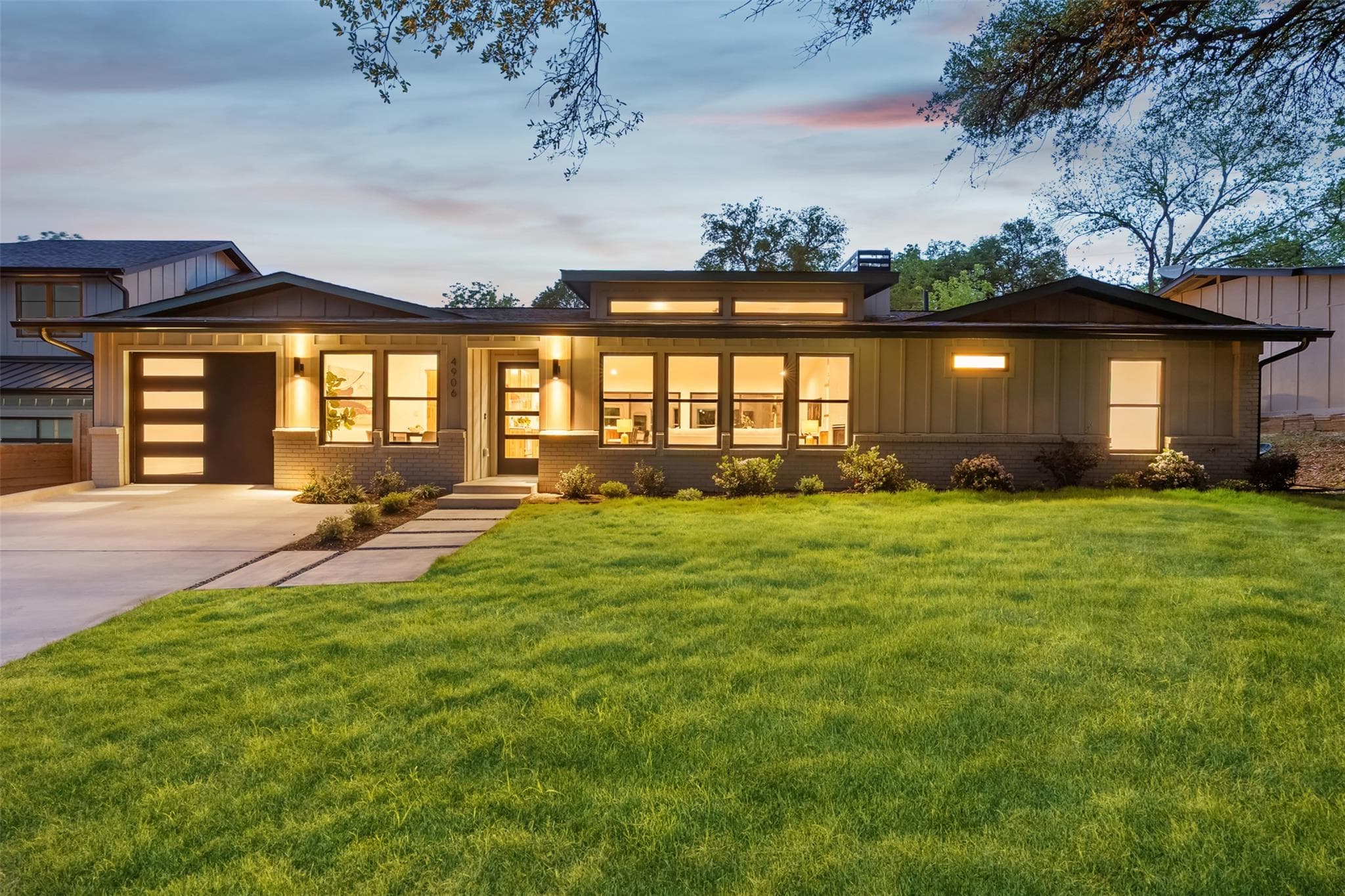 4906 Enchanted Ln