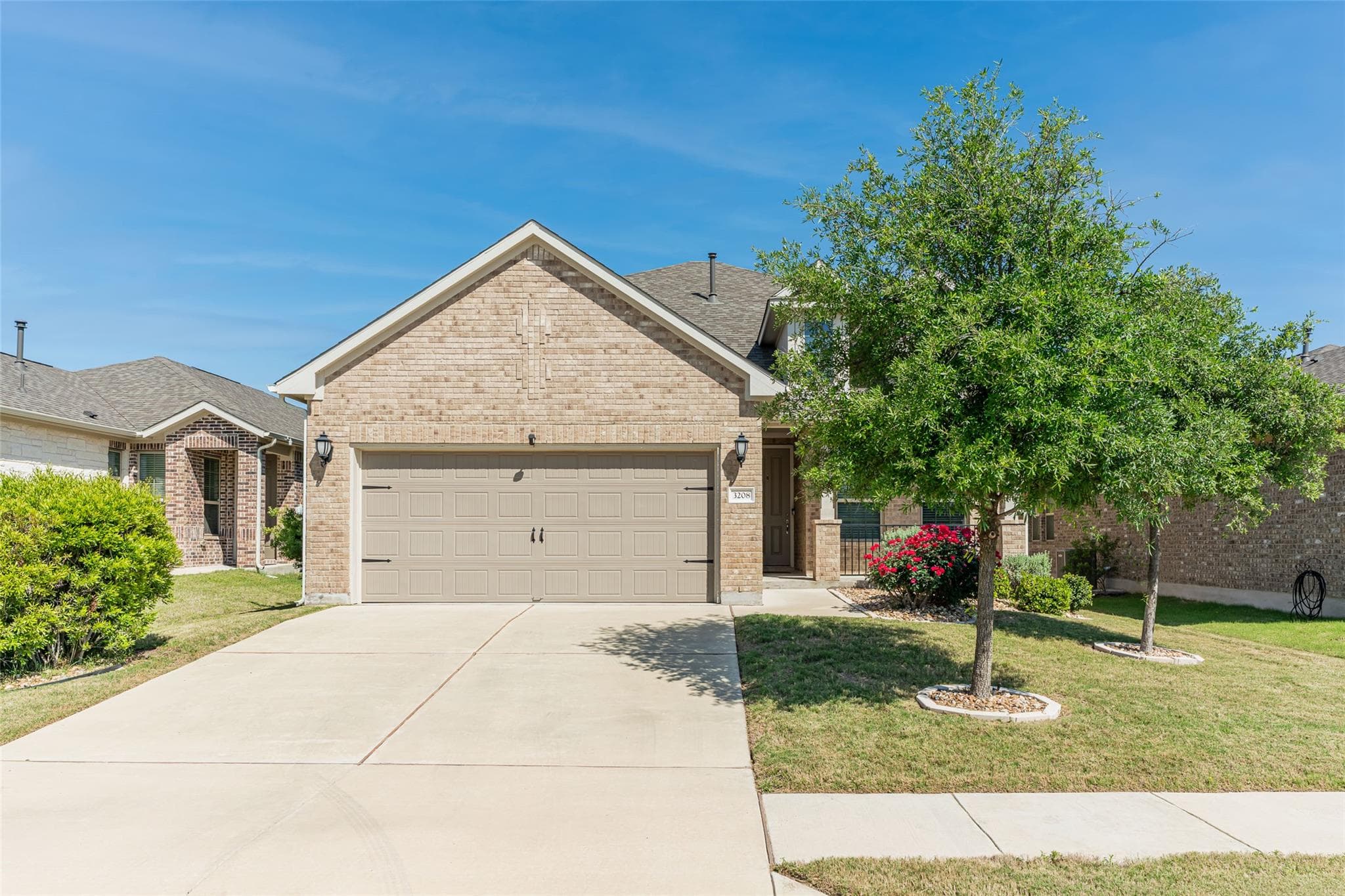 3208 De Luca Ct