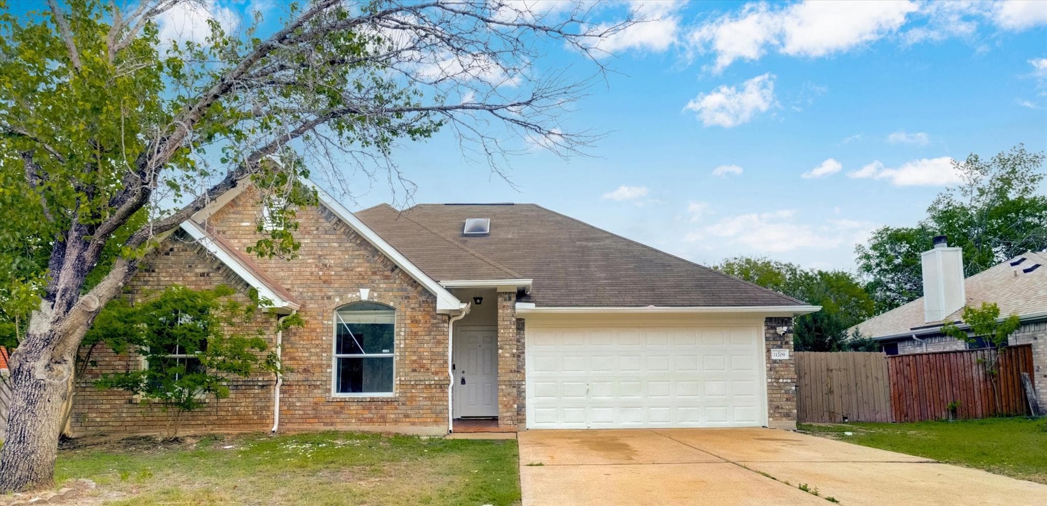 11209 Avering Ln