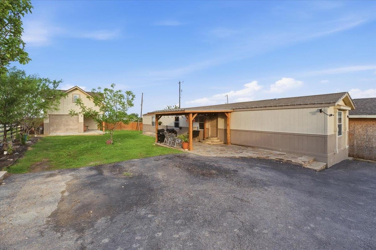 112 Storm Ct
