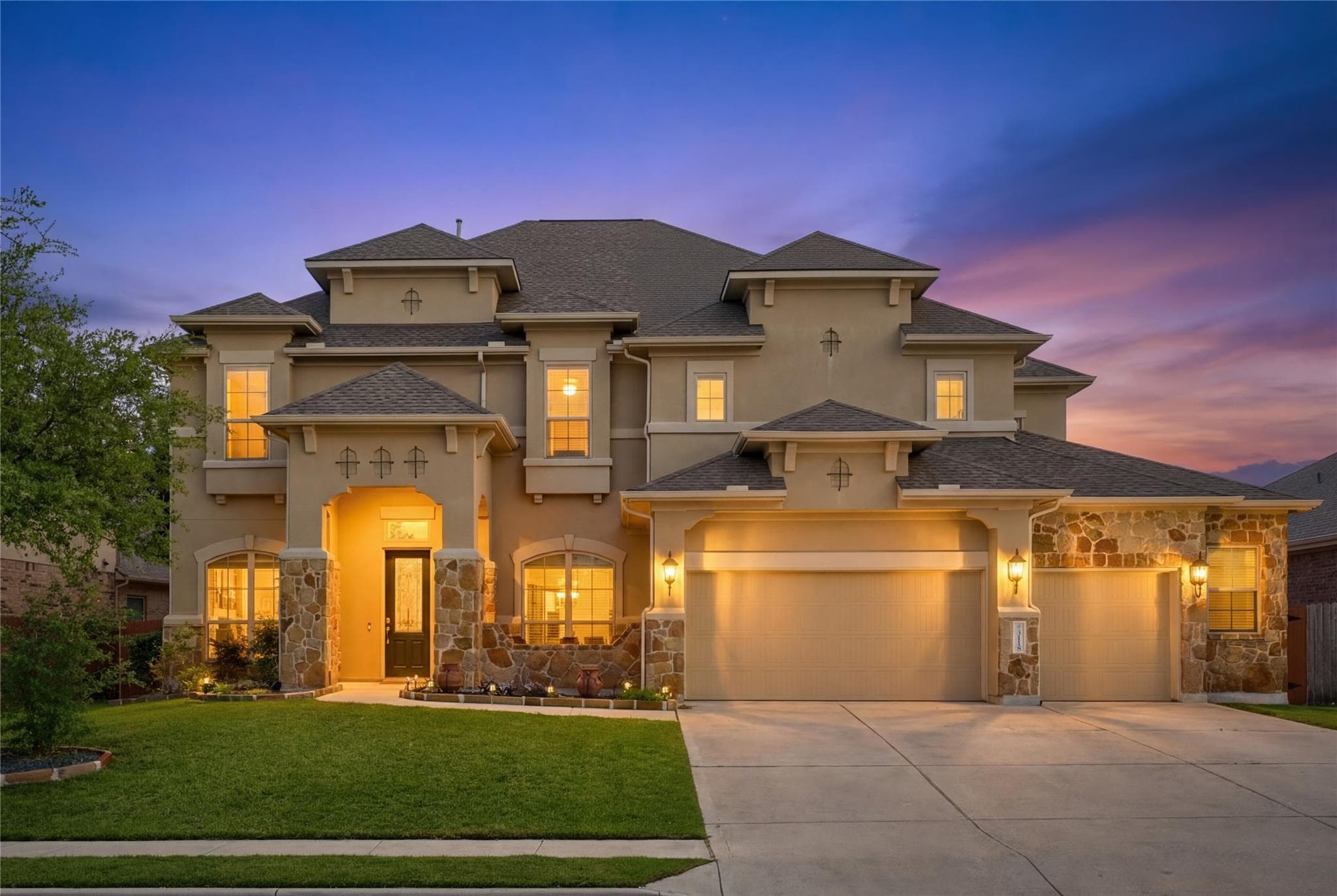 3118 MEDIA Dr