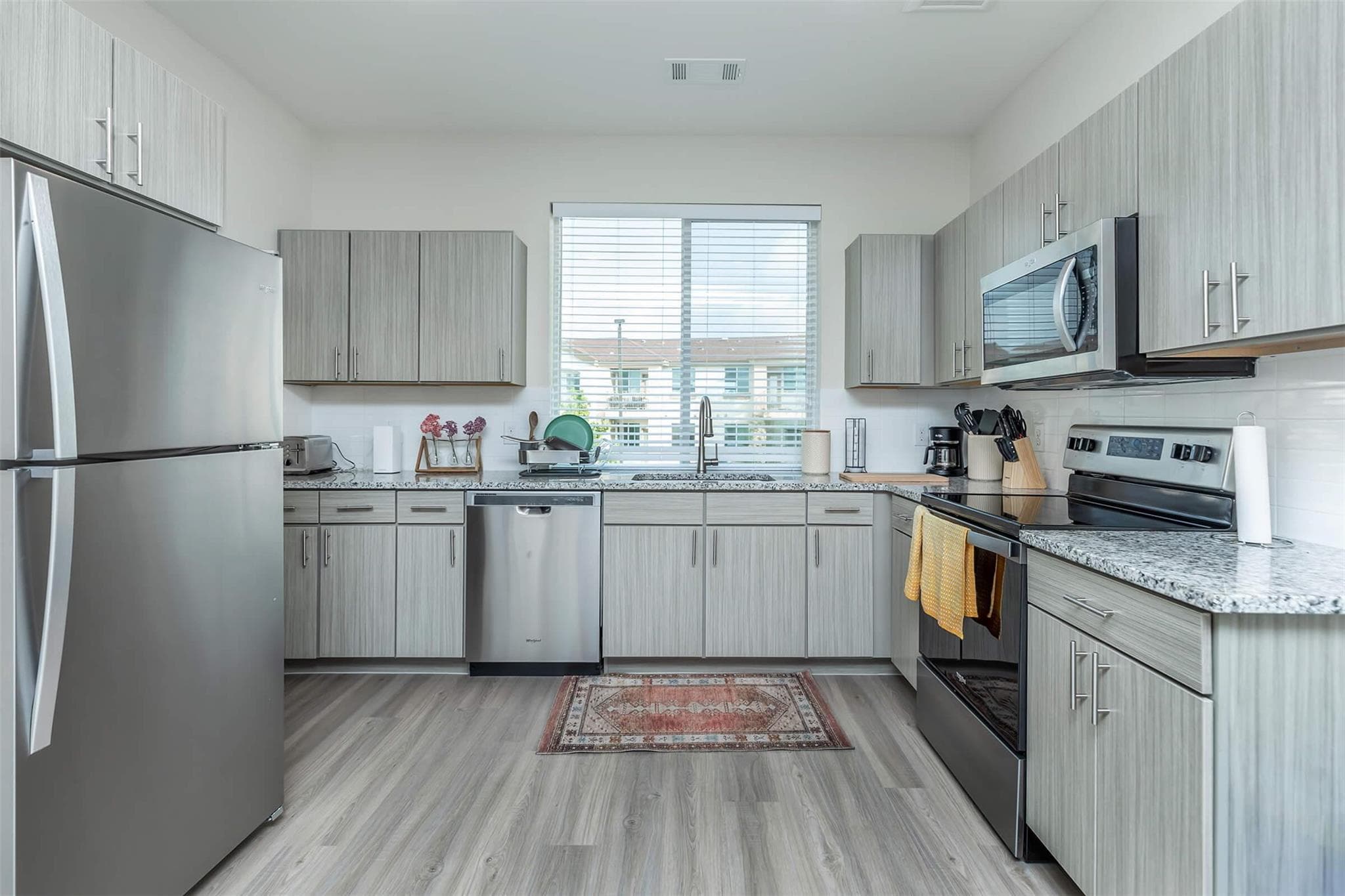 1201 W Whitestone Blvd #P-103