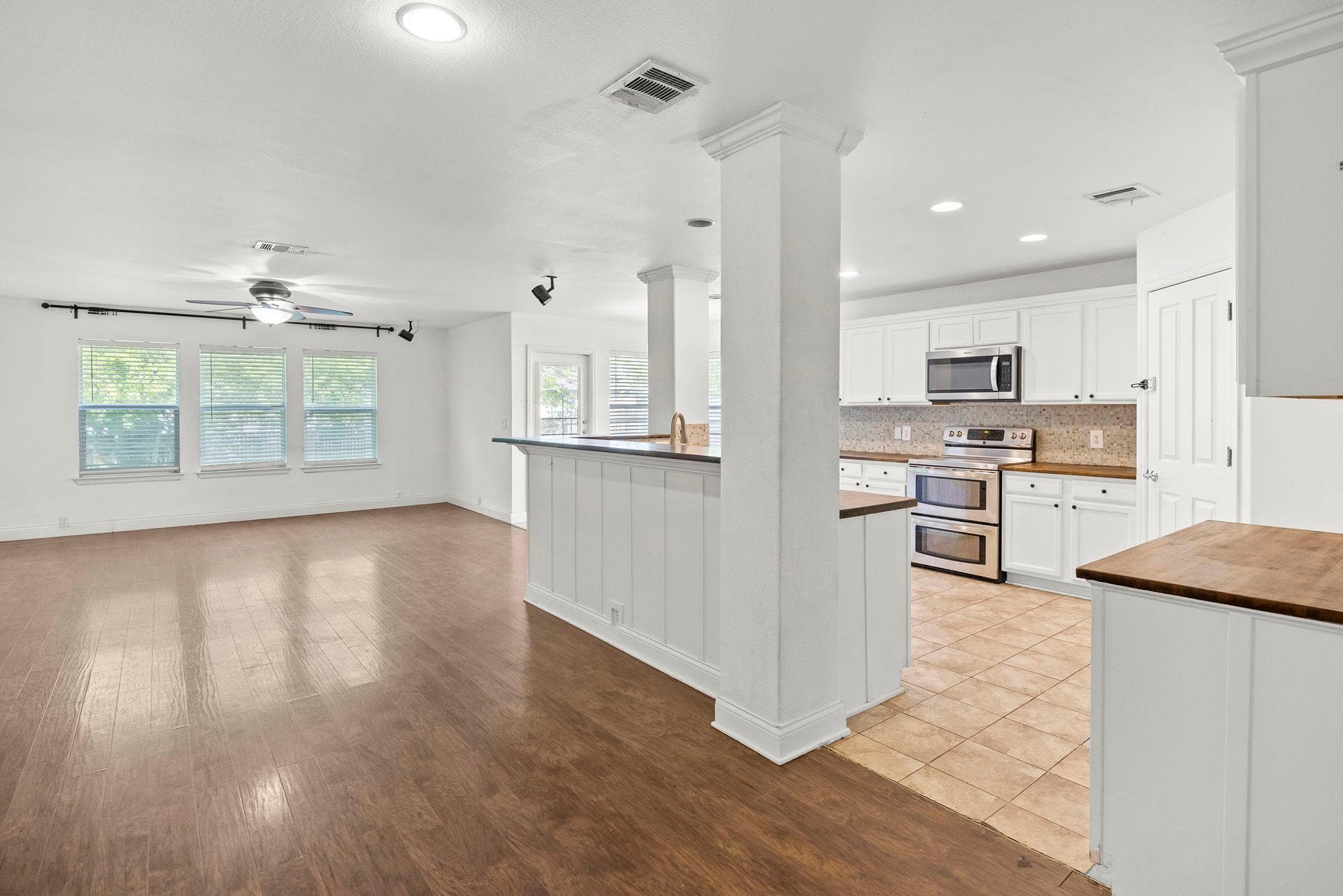 789 Kingfisher Ln