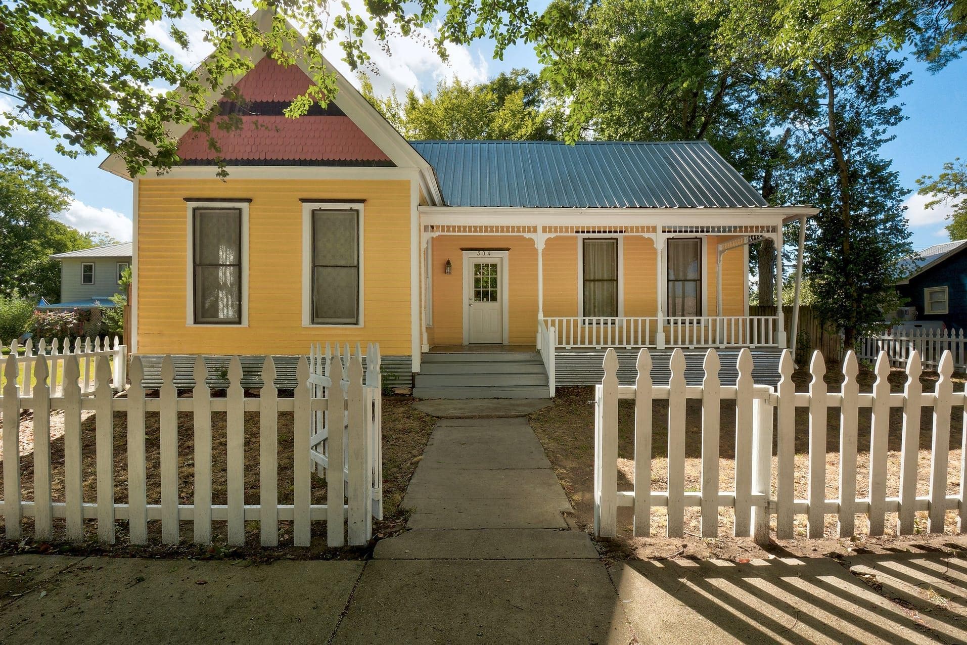 304 Olive St