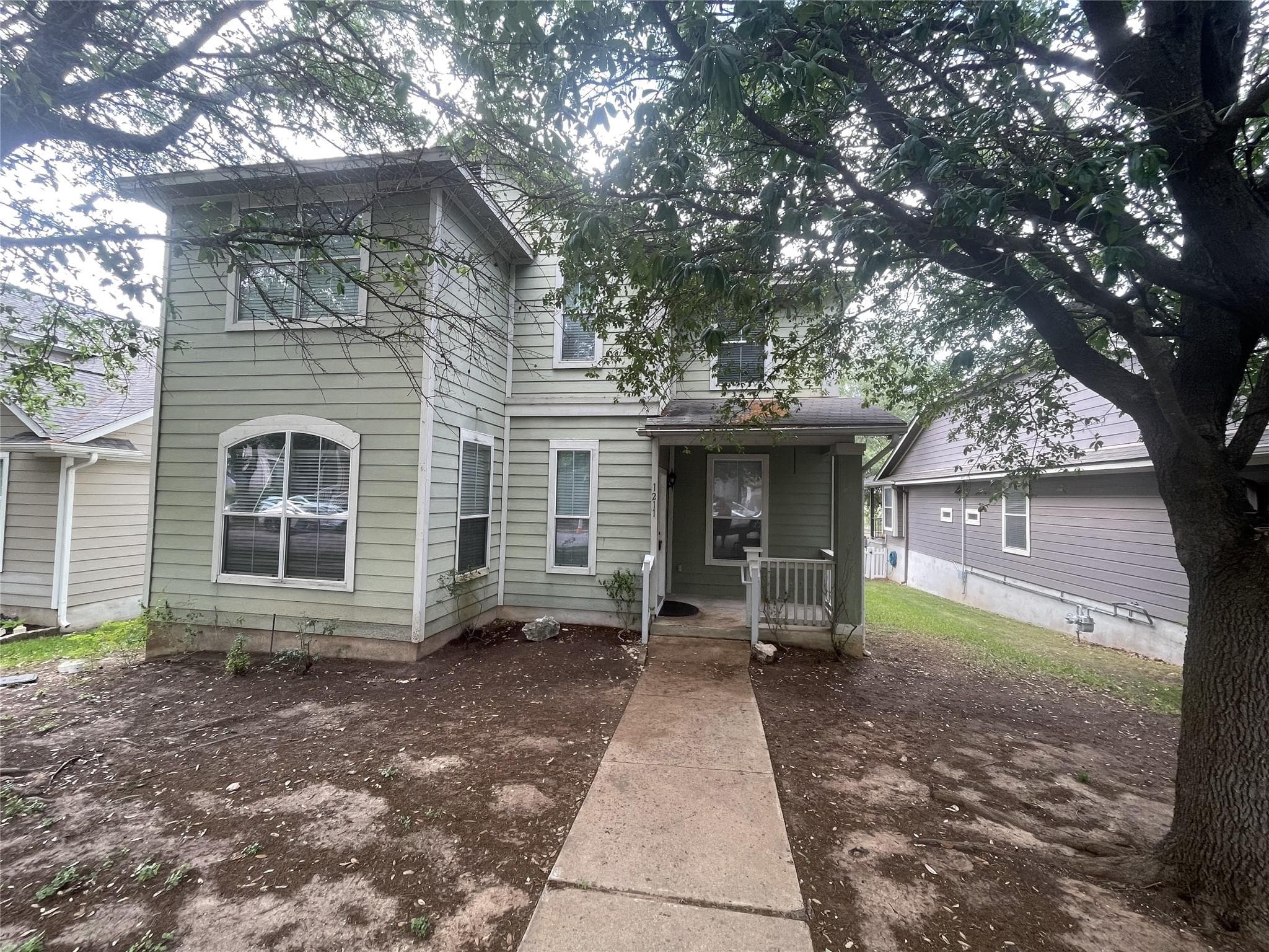 1211 Peyton Pl
