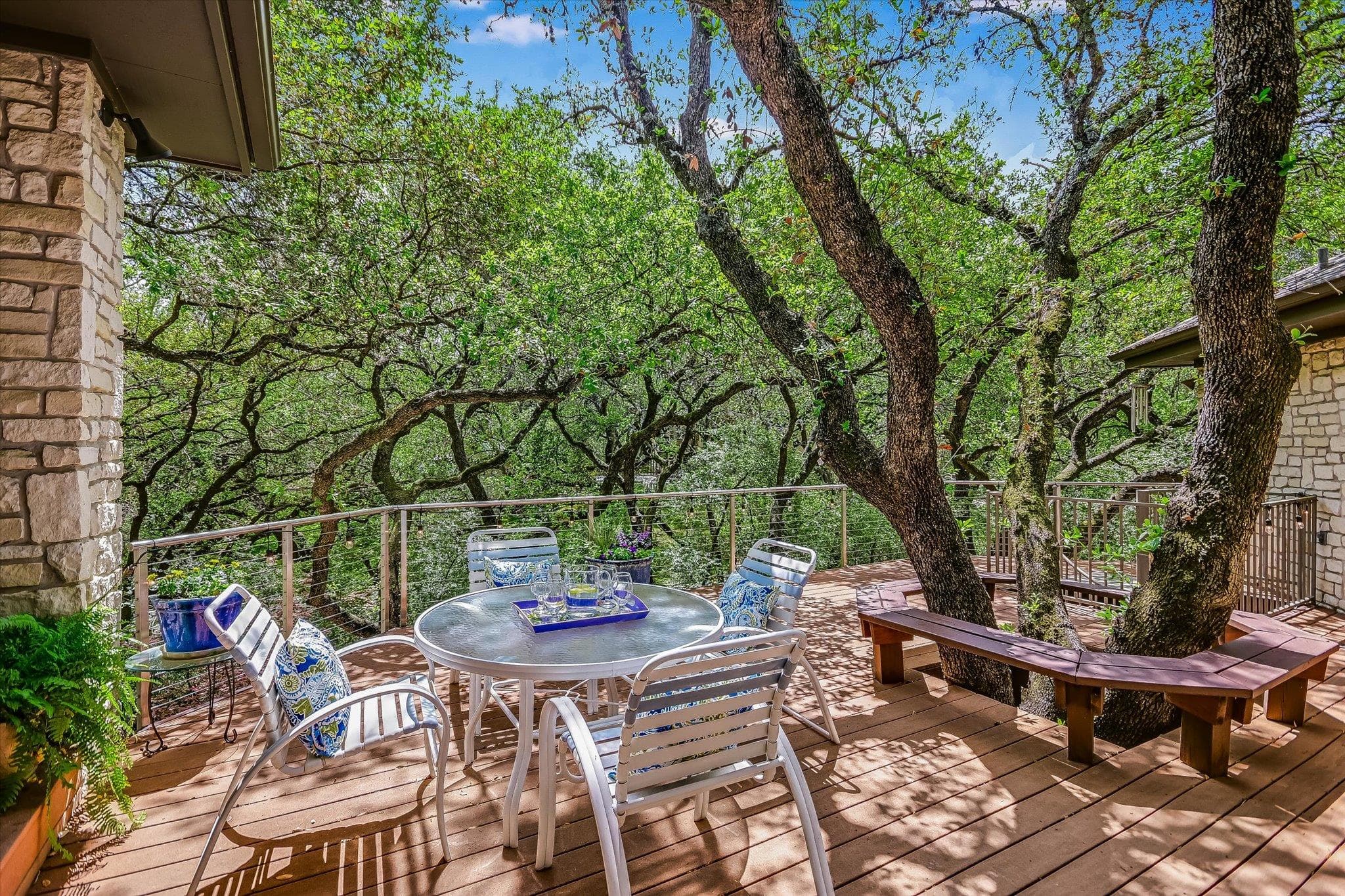 3901 Prentice Ln