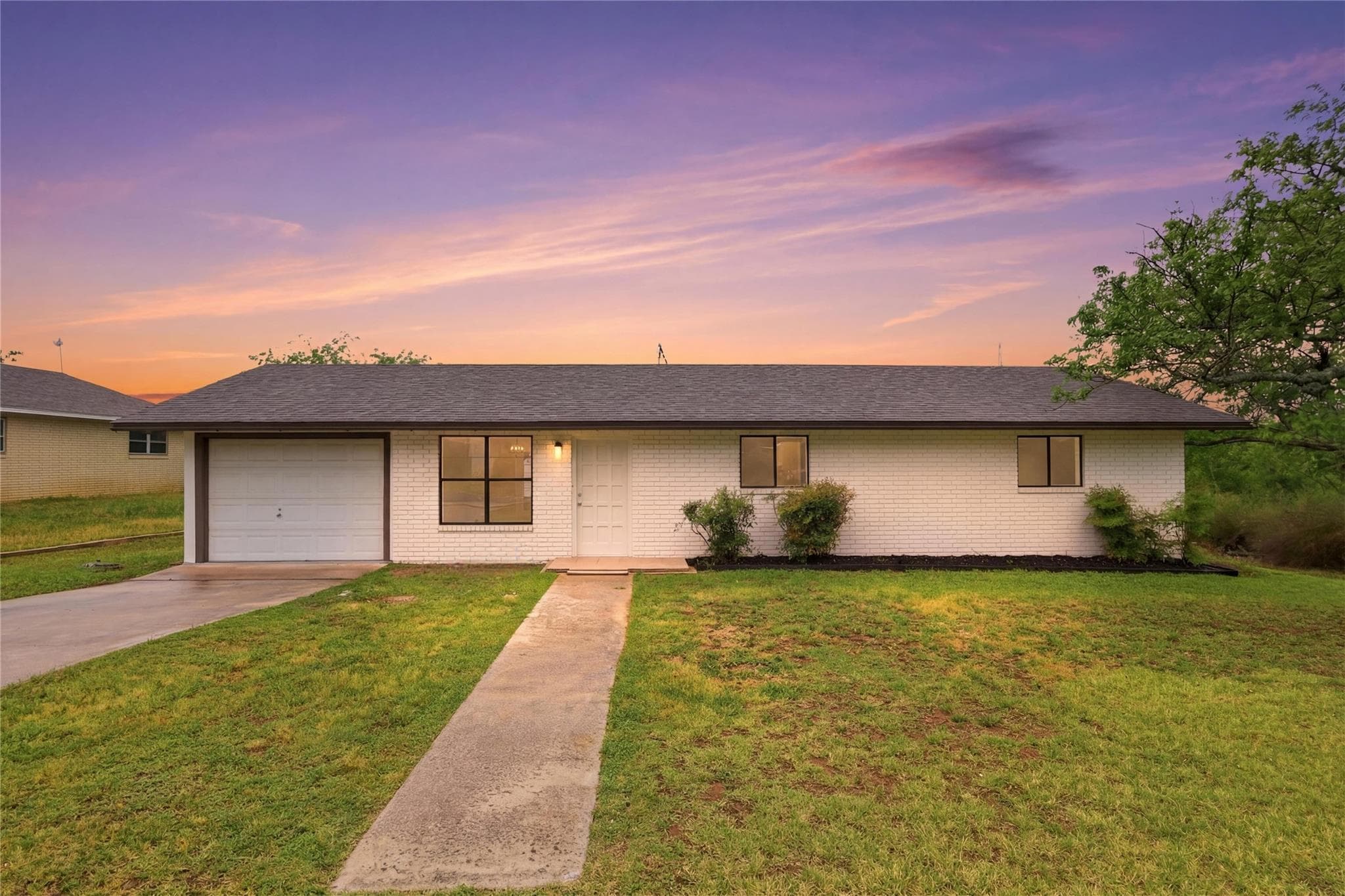 1841 Twin Oaks None