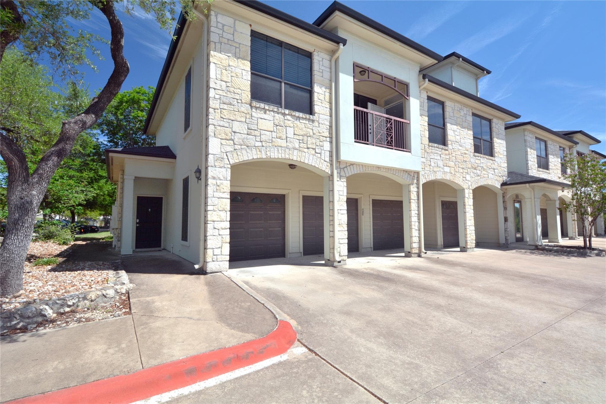7701 RIALTO Blvd #124