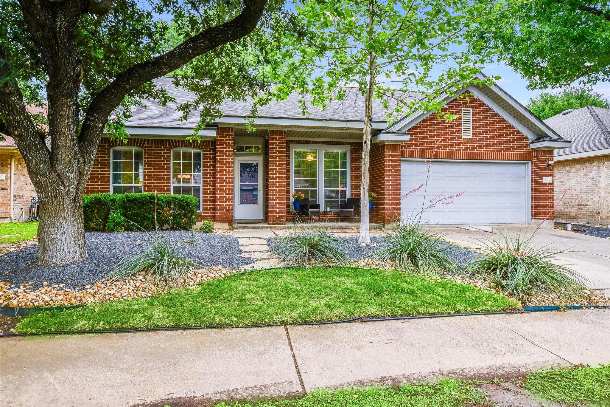 1506 Suzi Ln