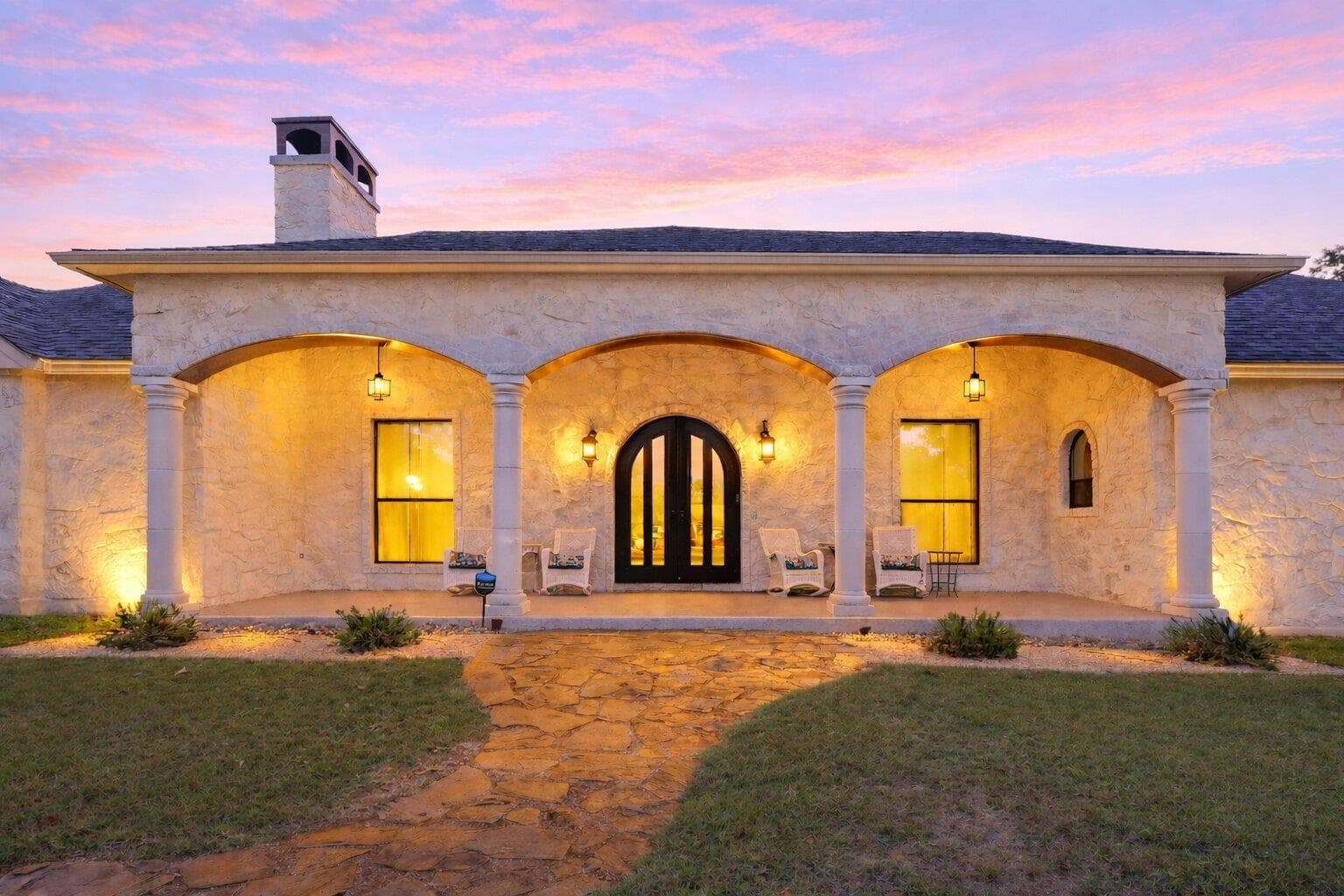 125 Carriage Ct