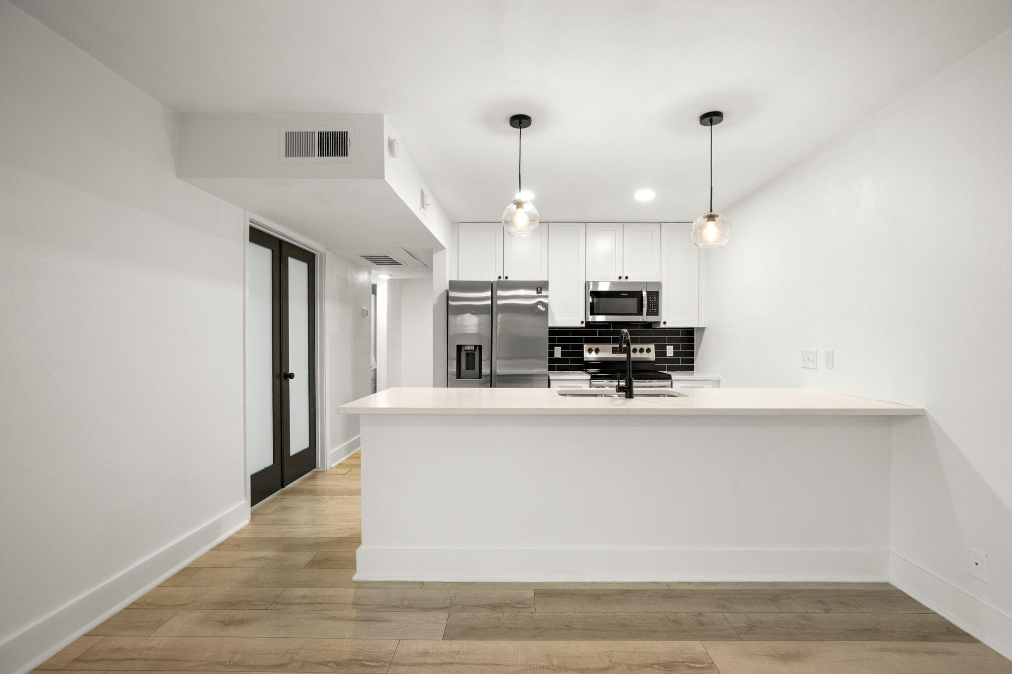 909 Reinli St #103