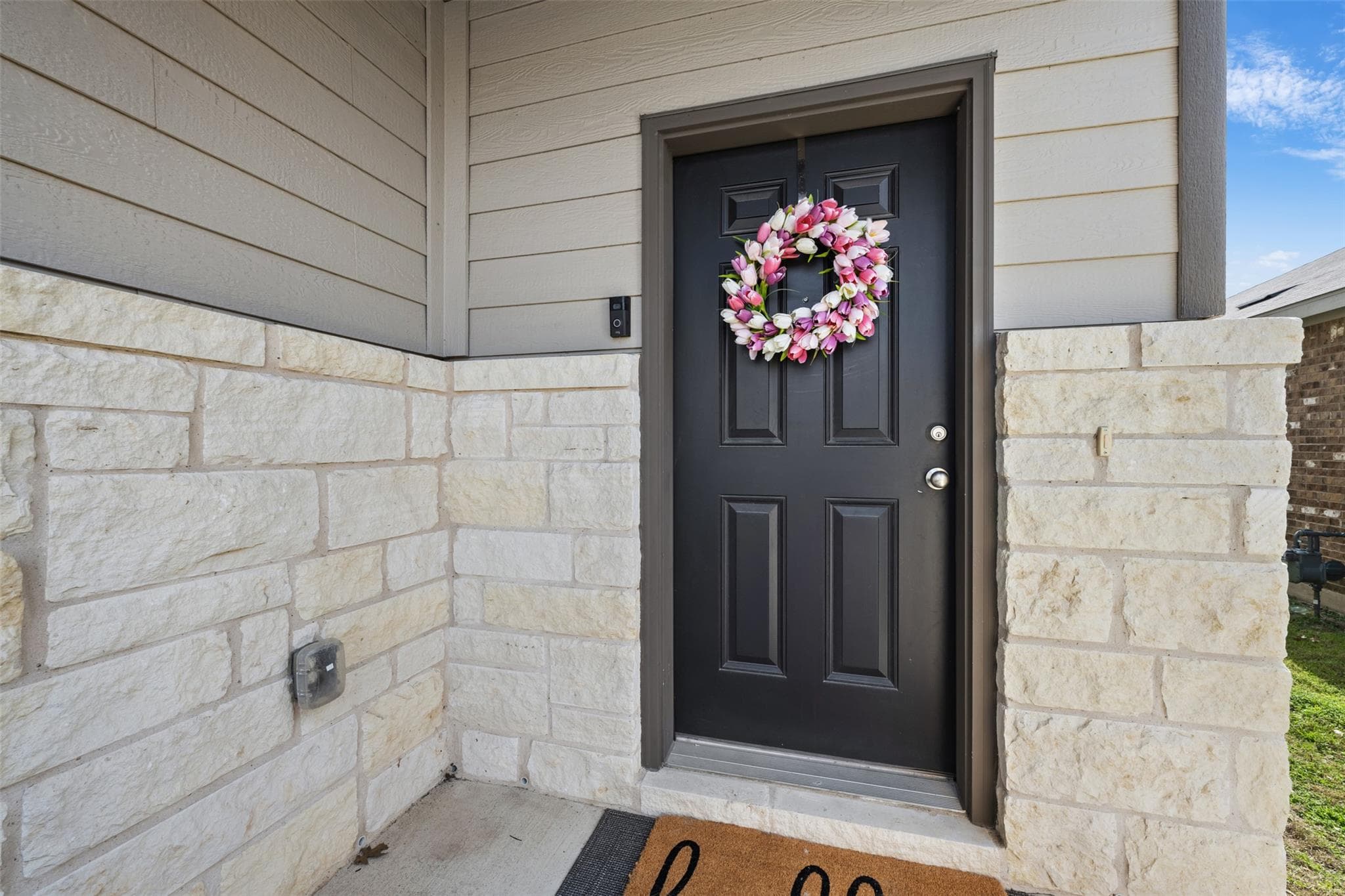 328 Thornless Cir
