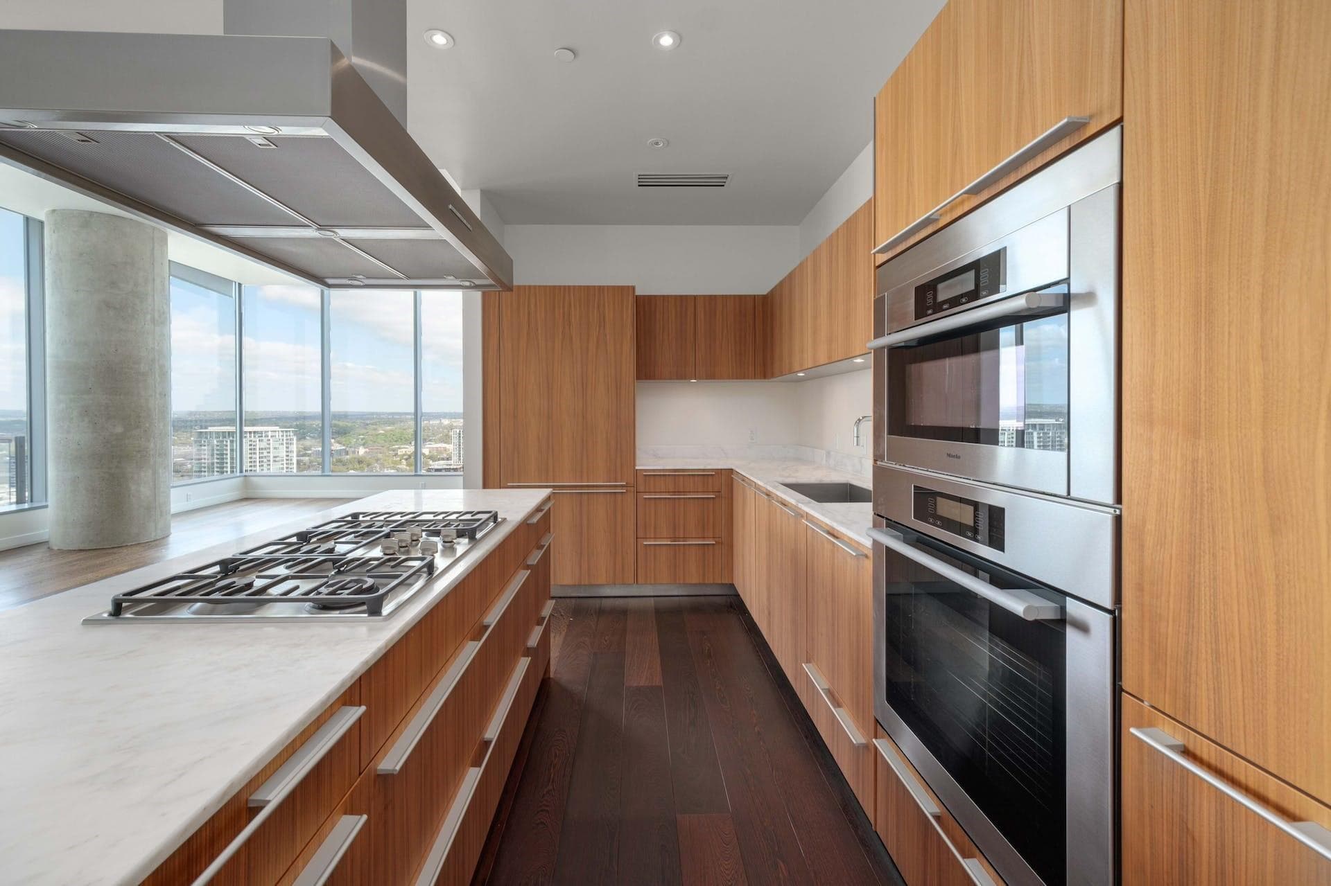 210 Lavaca St #2608