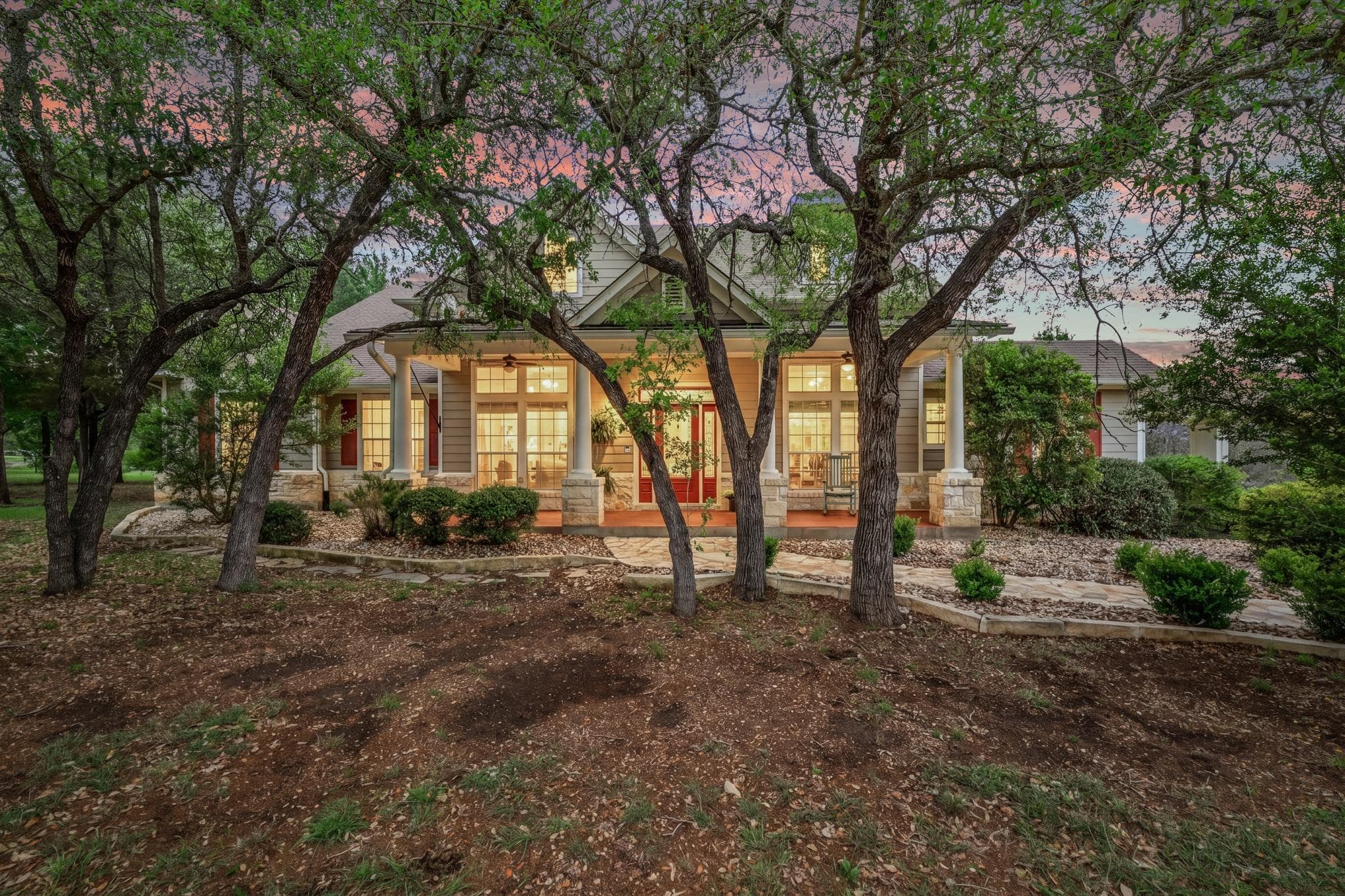 201 Shady Oaks Trl
