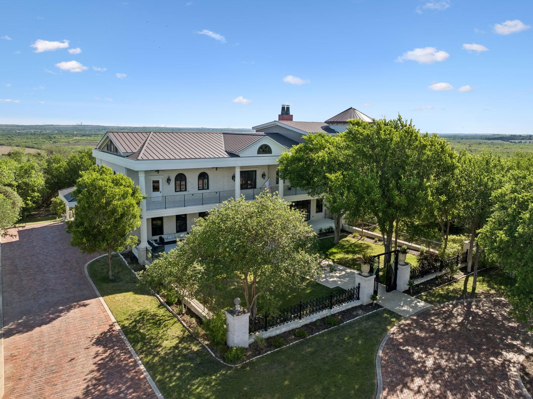 999 Schwarzlose Rd