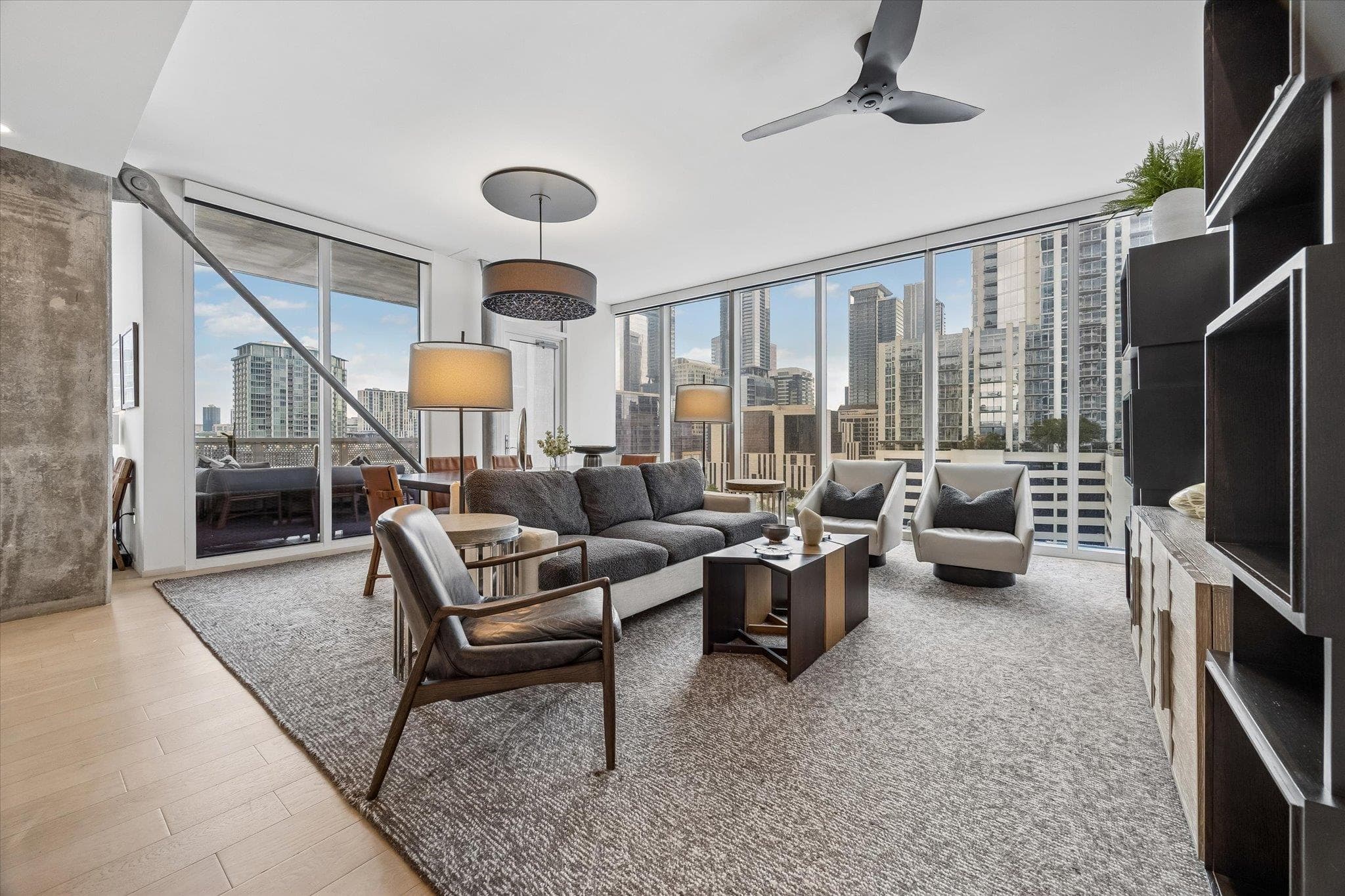301 West Ave #1004