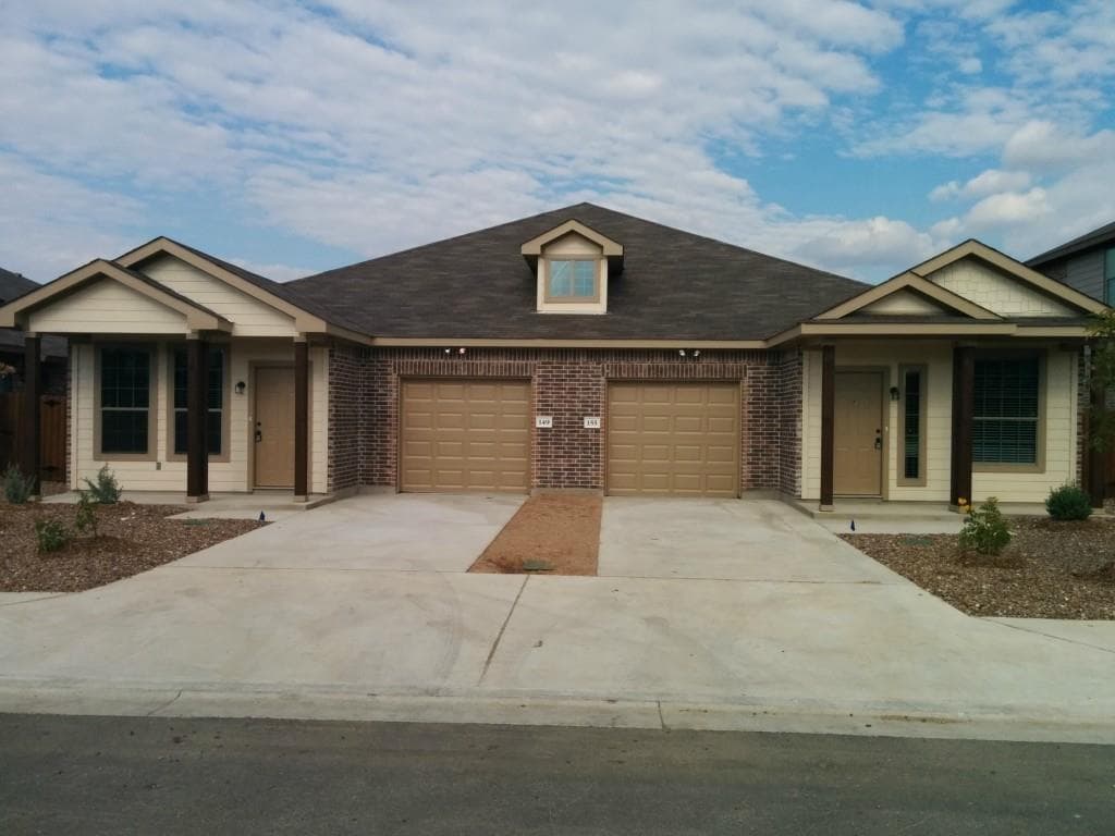 149 Creekside Villa Dr