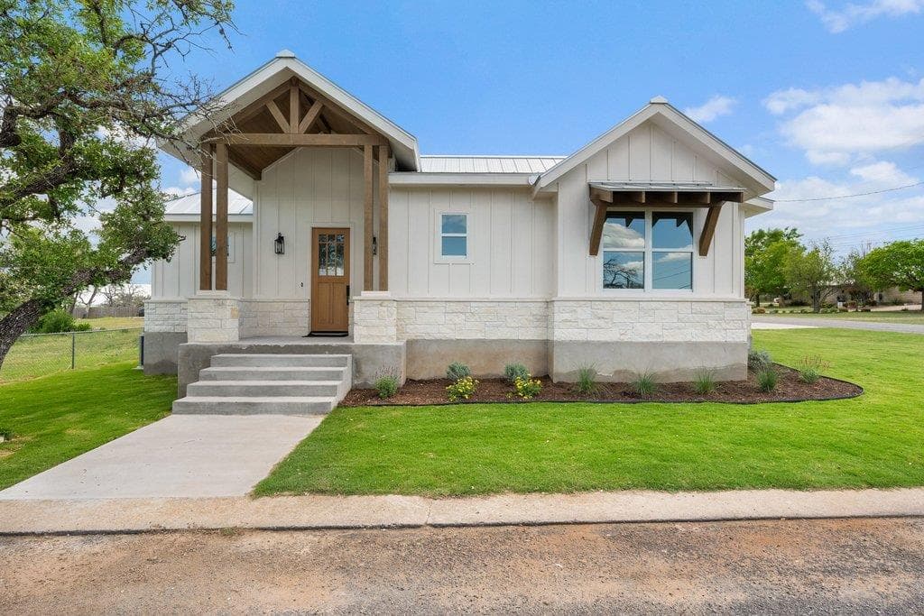 501 Ranchview Dr