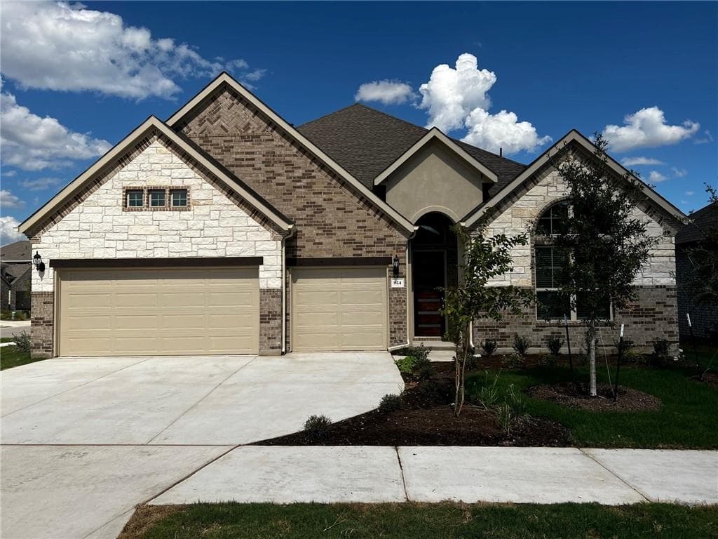 824 Sunny Ridge Dr