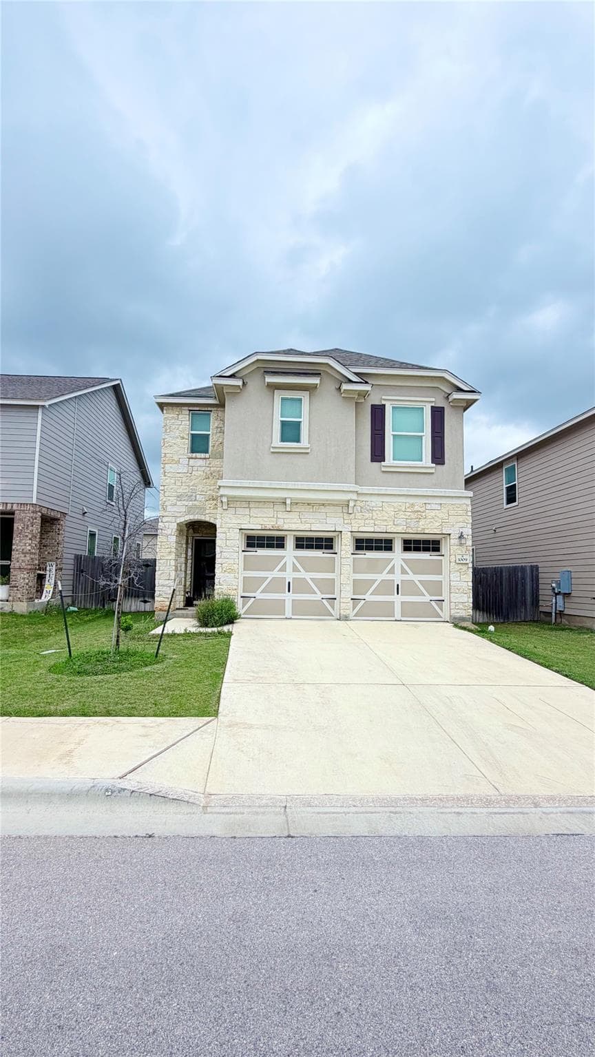 1009 Brambles Dr