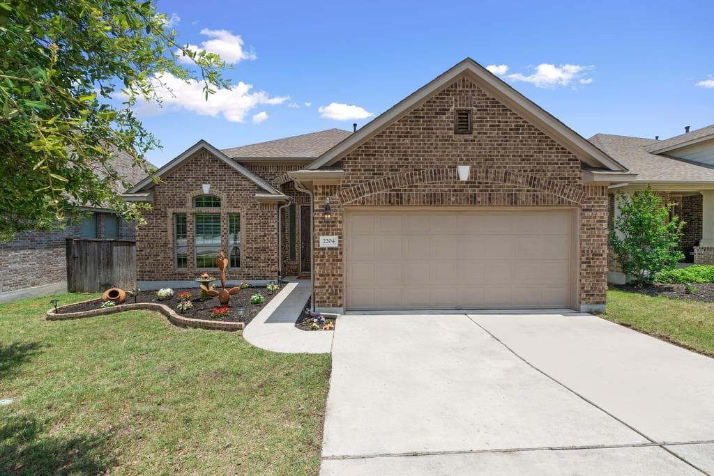 2204 Granite Hill Dr