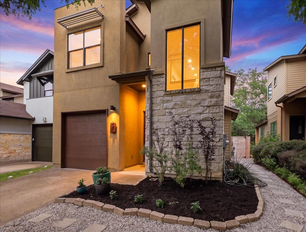 2815 Corbin Ln