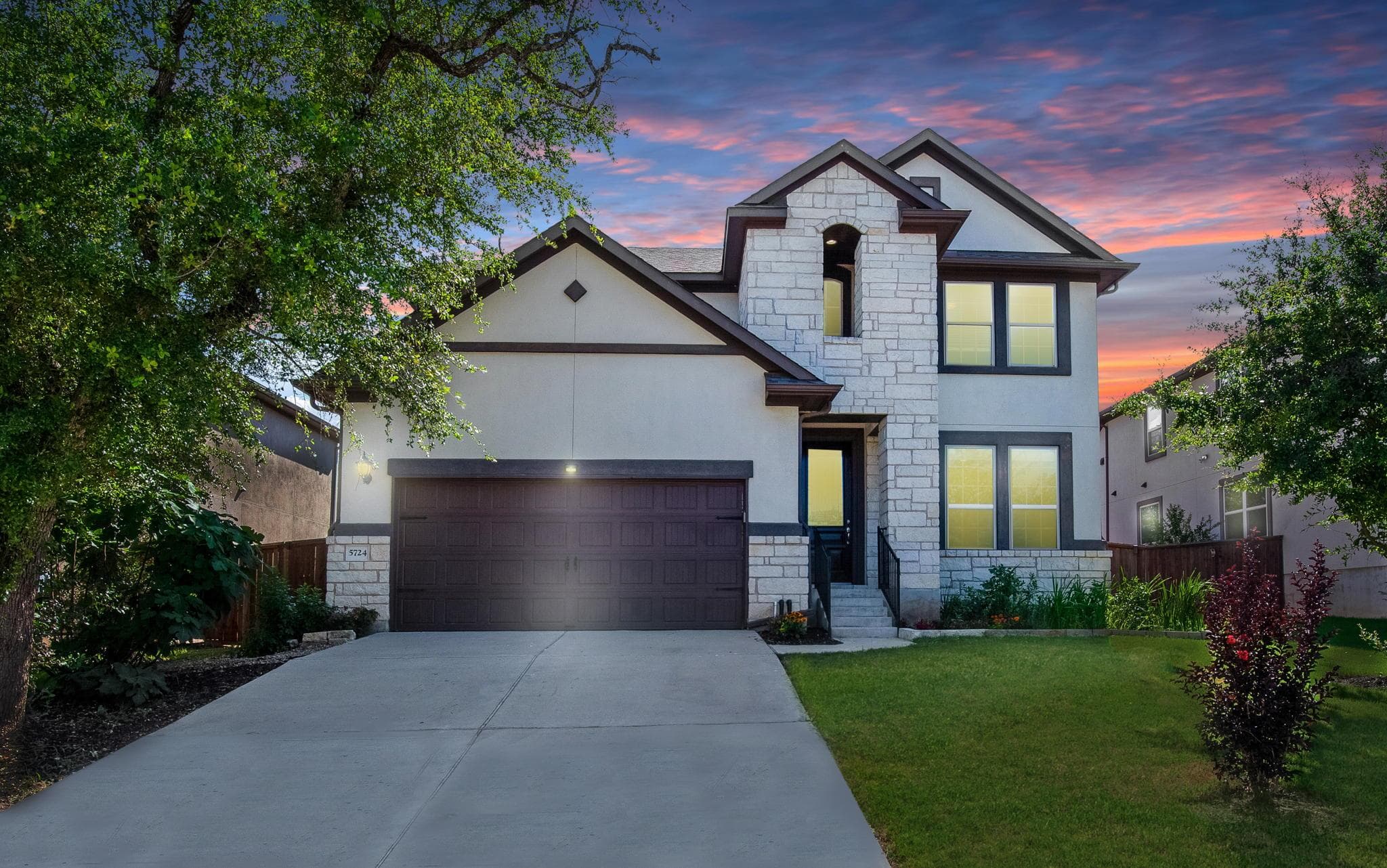 5724 Siragusa Dr